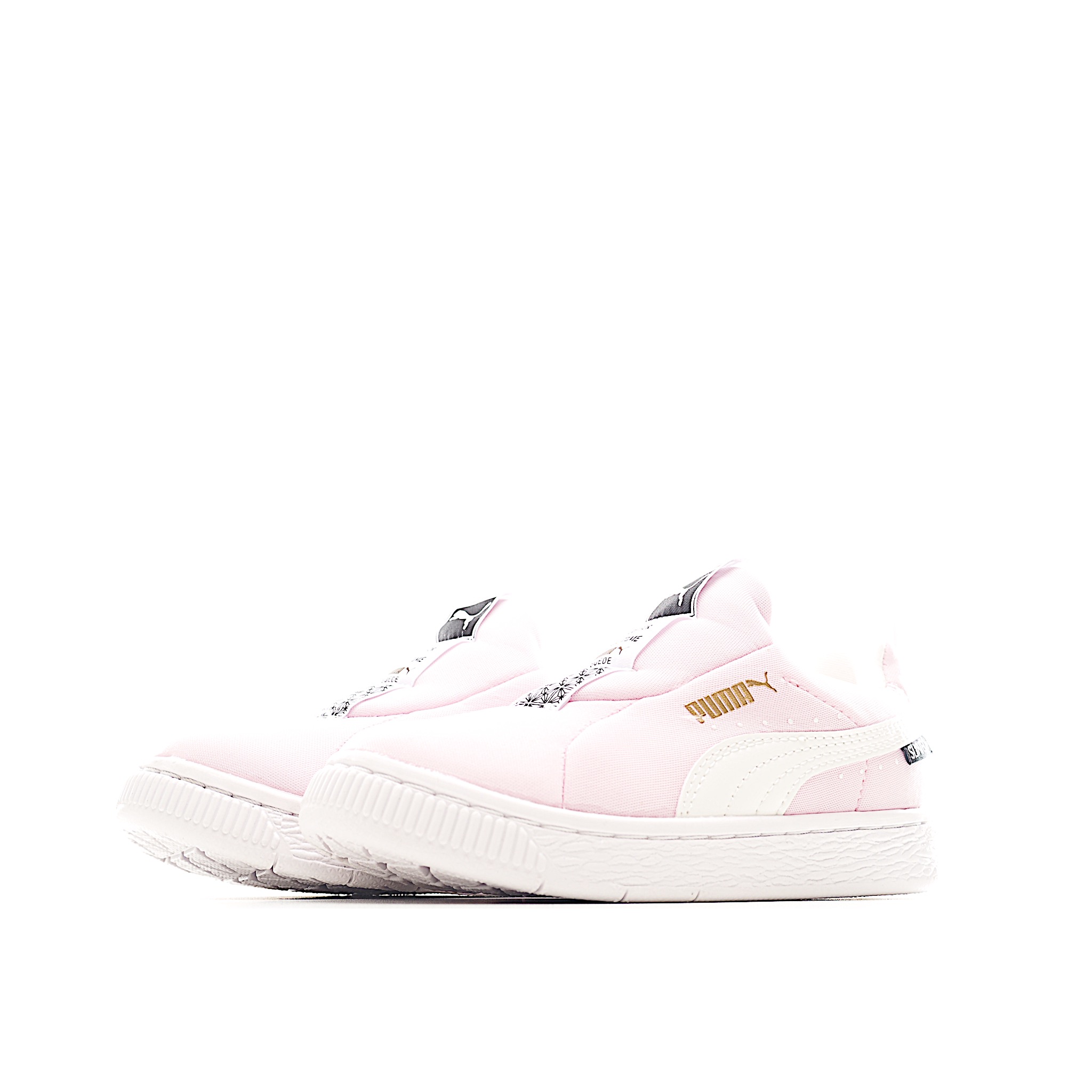 图片[4]-彪马复古一脚蹬休闲儿童板鞋 一脚蹬绒面板鞋，为孩子贴心打造，穿脱省心。以凹凸纹理细节、金属色 Logo 等细节，提升鞋款造型感，助力时髦出街。胶外底抓地耐穿，塑造平稳步伐。添加柔软织物鞋 面，舒适耐穿。 货号：4003 尺码：22-37-选品中心