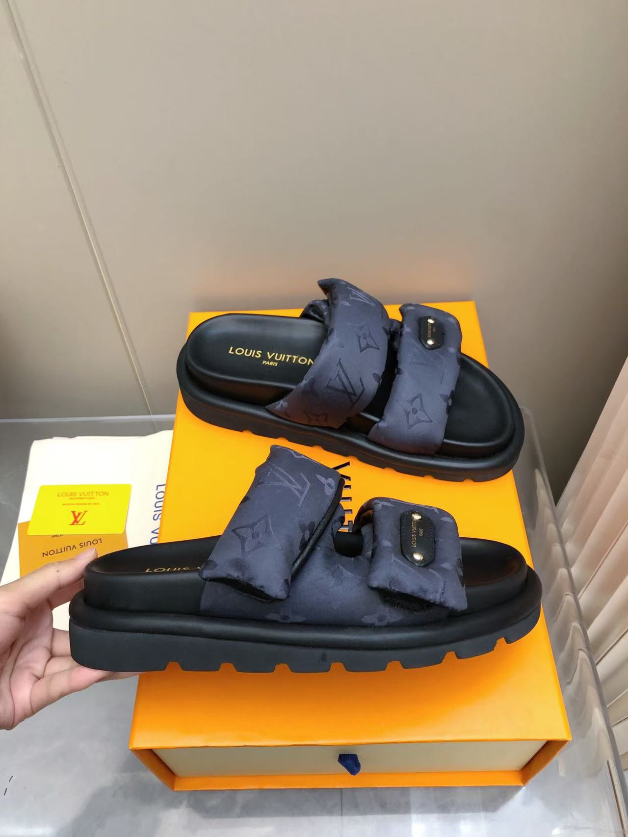 Louis Vuitton Pool Pillow Comfortable Sandals - Perfect for Couples 4 a1743468799381 3746