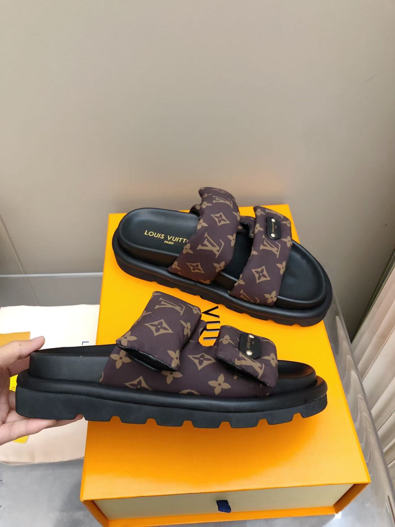 Louis Vuitton Pool Pillow Sandals - Comfortable & Stylish Couple Slides 5 a1743468859035 3520