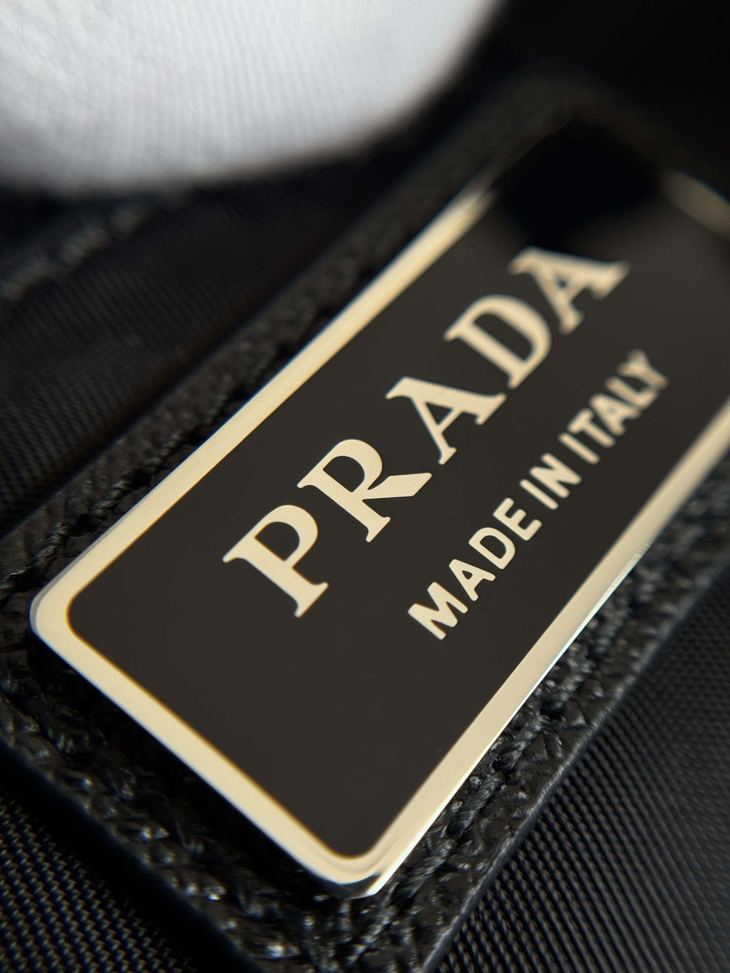 Prada Lots of detailed pictures, you can understand everything, all steel hardware, pure original products