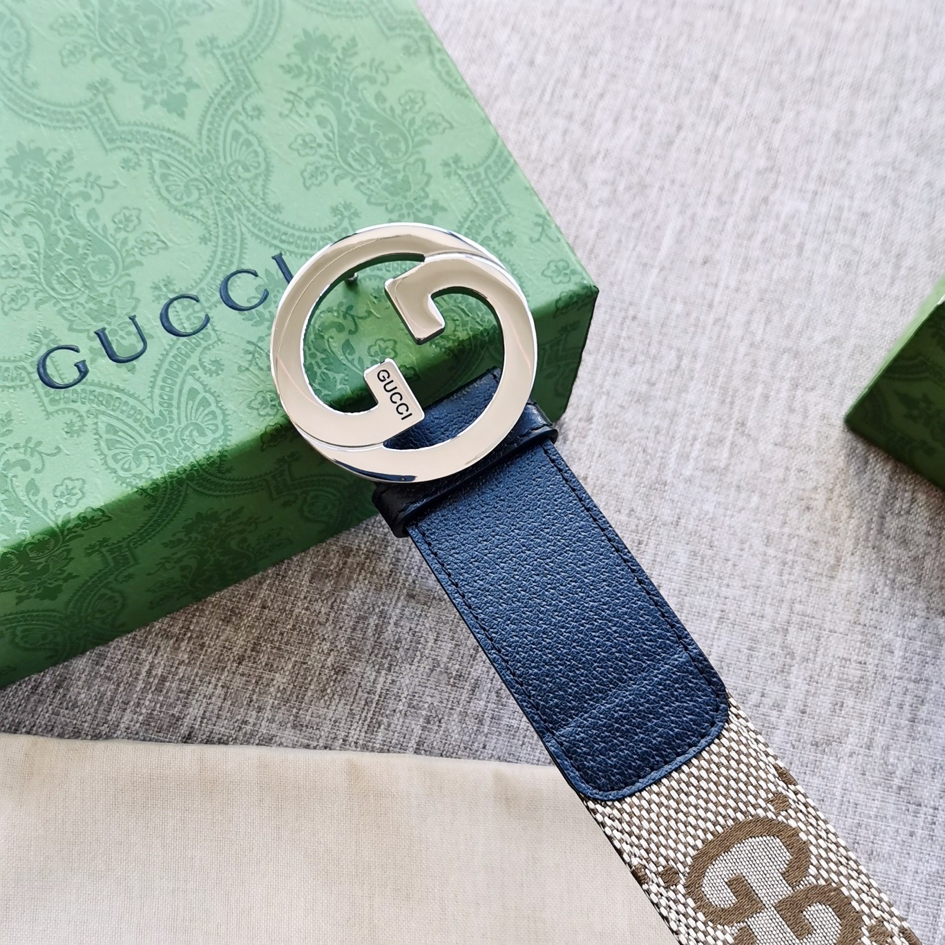 Gucci古奇经典款双面原厂小牛皮搭配精品钢扣腰带专柜规格3.8cm