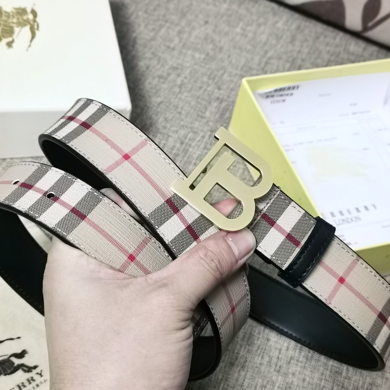 巴宝莉原单质量新款男士腰带进口小牛皮皮带专柜同步新款Burberry博柏利休闲款宽度3.5cm