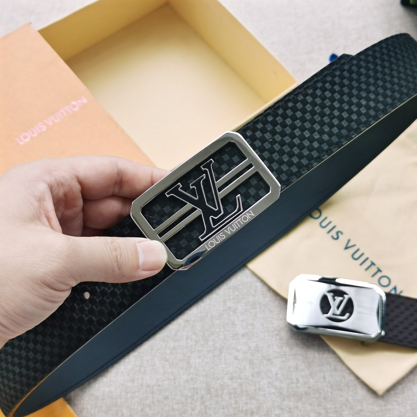 LOUISVUITTON[正]原单品质精挑细选头层牛皮搭配原单精品钢扣精工制作细节看图实物拍摄高端奢华宽