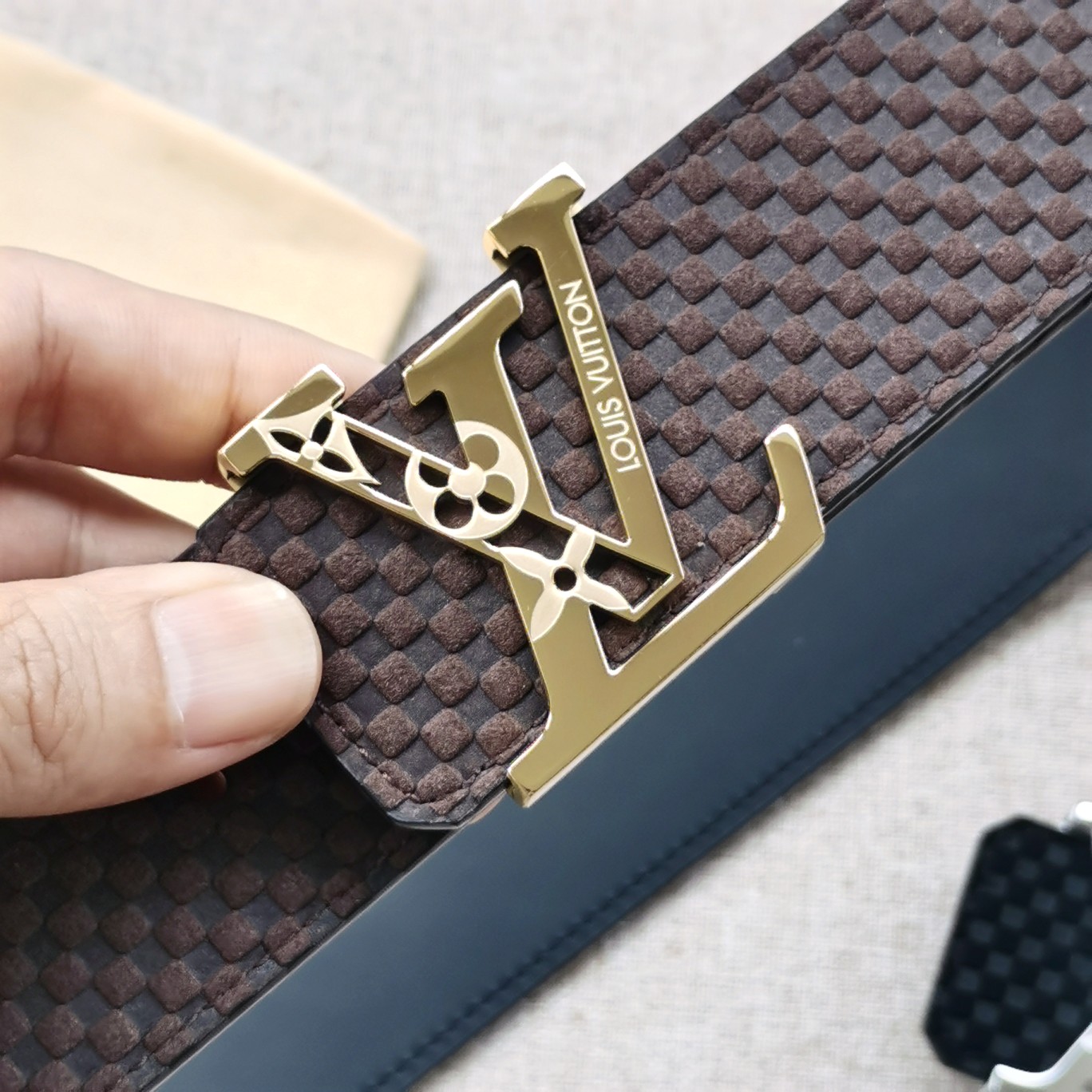 LV[正]路易威登原版品质代工厂货品40mm宽度正品一体铸造五金钢扣原厂皮料双面原厂定制面料区别市场货！