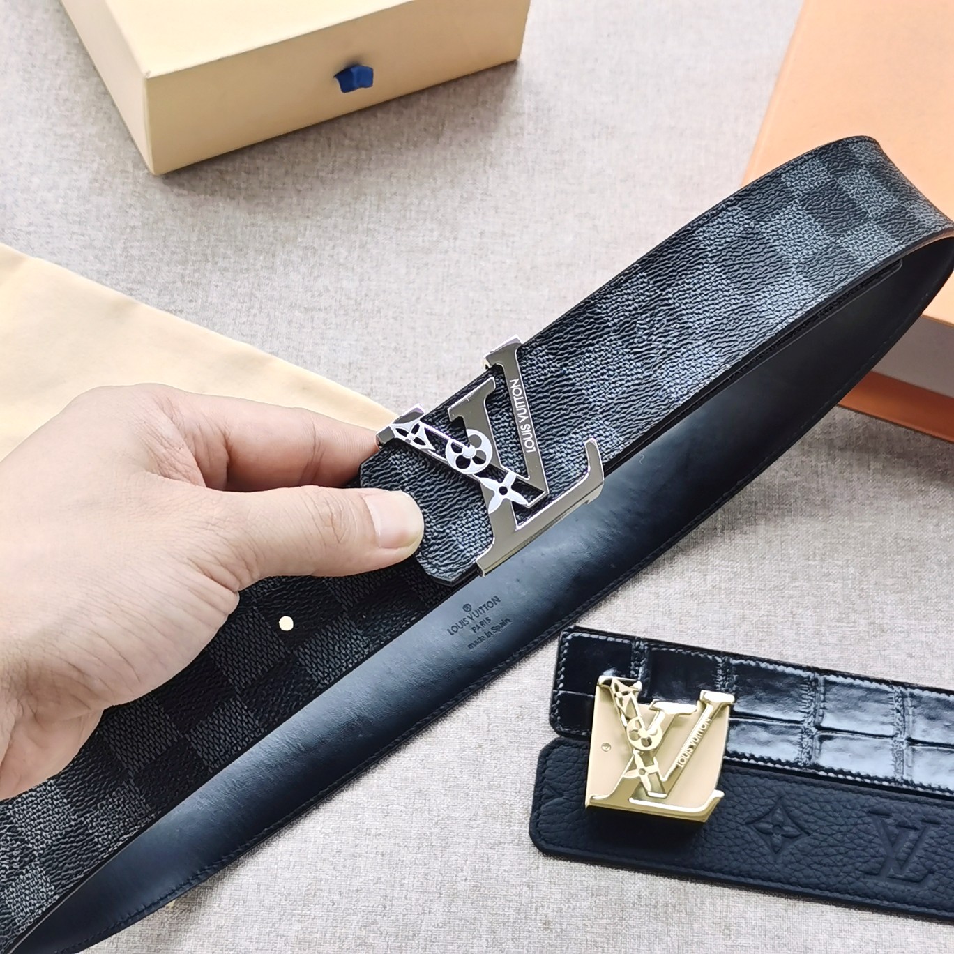 LV[正]路易威登原版品质代工厂货品40mm宽度正品一体铸造五金钢扣原厂皮料双面原厂定制面料区别市场货！