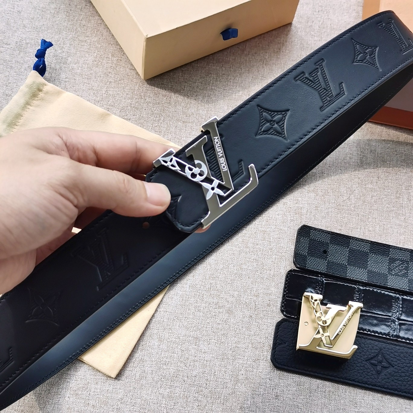 LV[正]路易威登原版品质代工厂货品40mm宽度正品一体铸造五金钢扣原厂皮料双面原厂定制面料区别市场货！