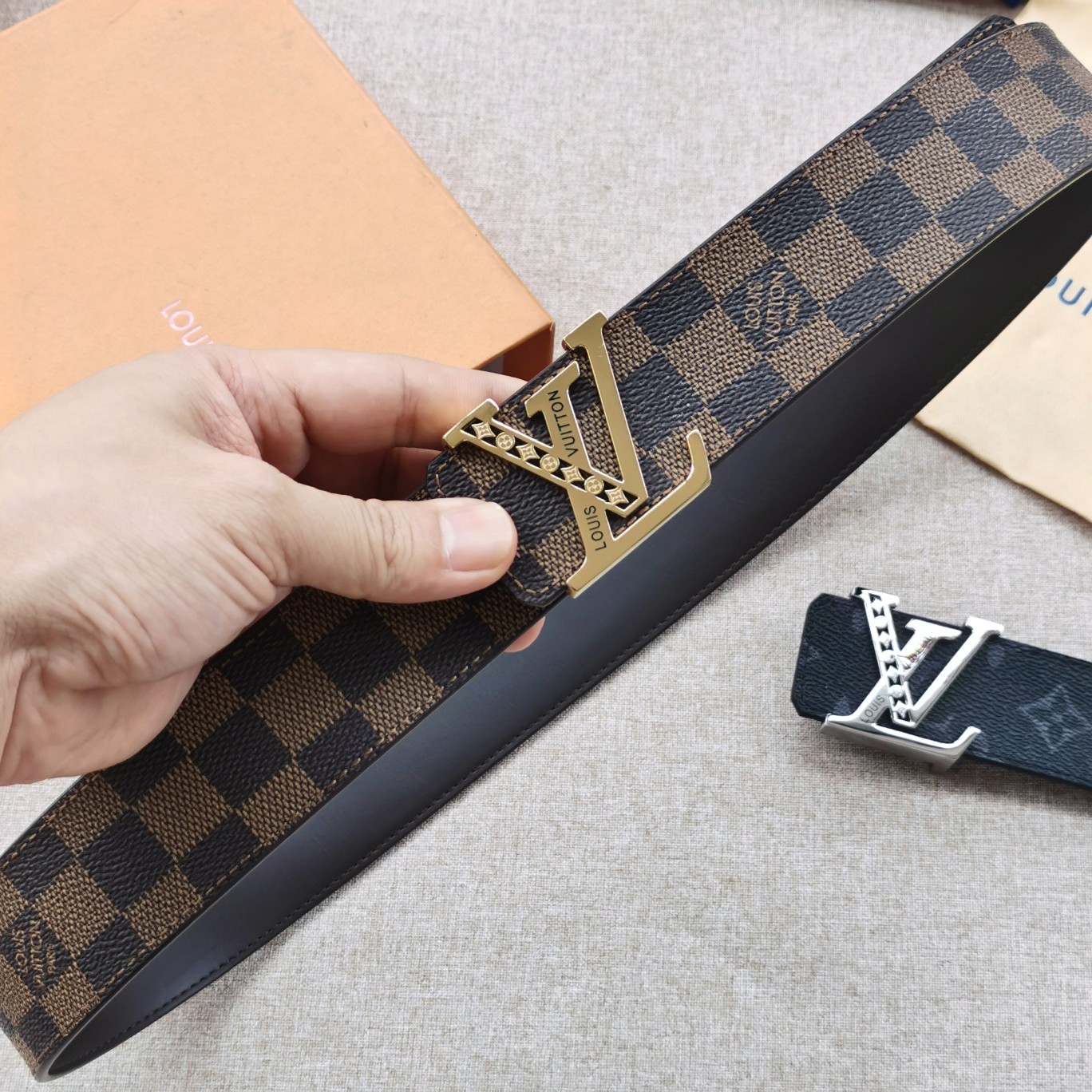 LV[正]路易威登原版品质代工厂货品40mm宽度正品一体铸造五金钢扣原厂皮料双面原厂定制面料区别市场货！