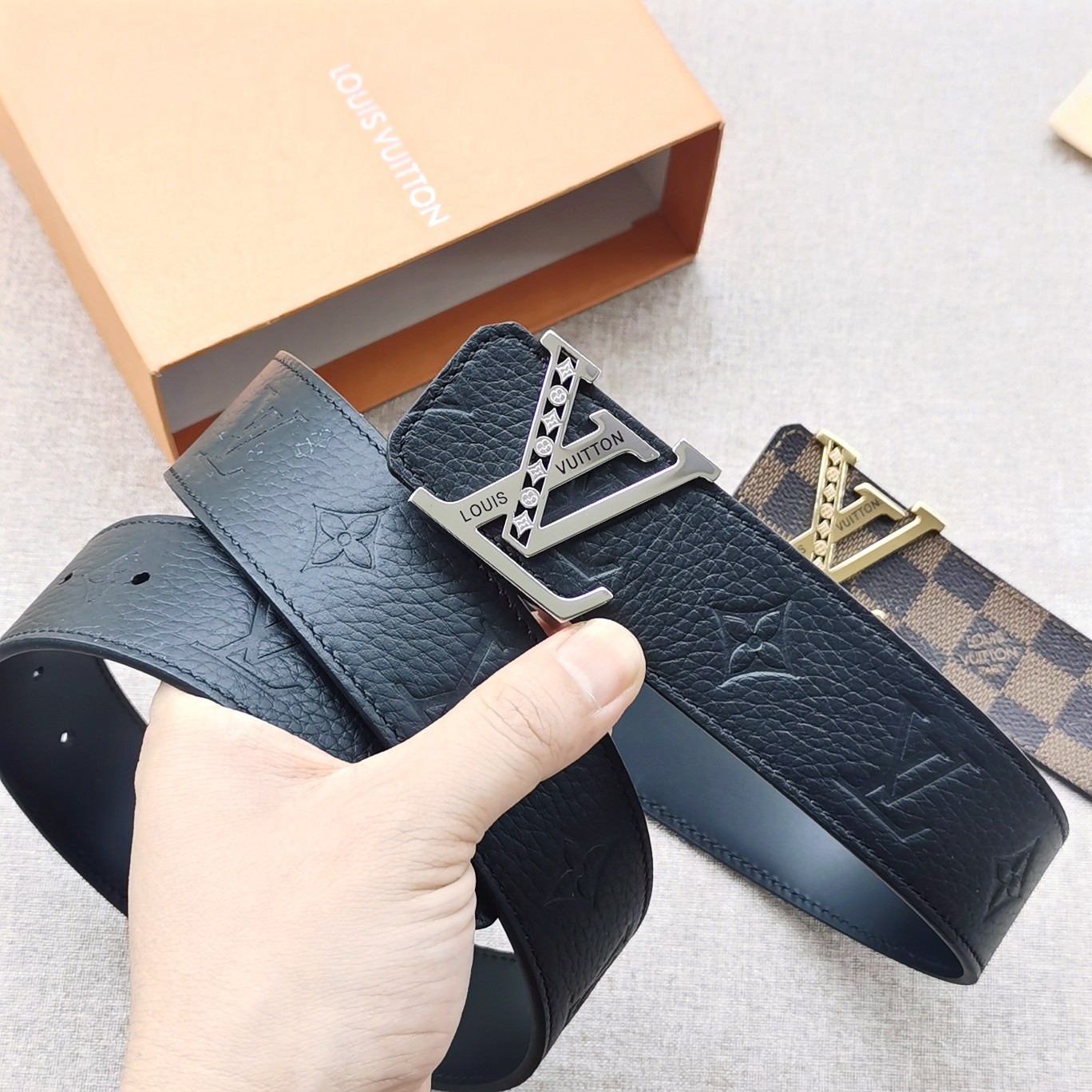 LV[正]路易威登原版品质代工厂货品40mm宽度正品一体铸造五金钢扣原厂皮料双面原厂定制面料区别市场货！