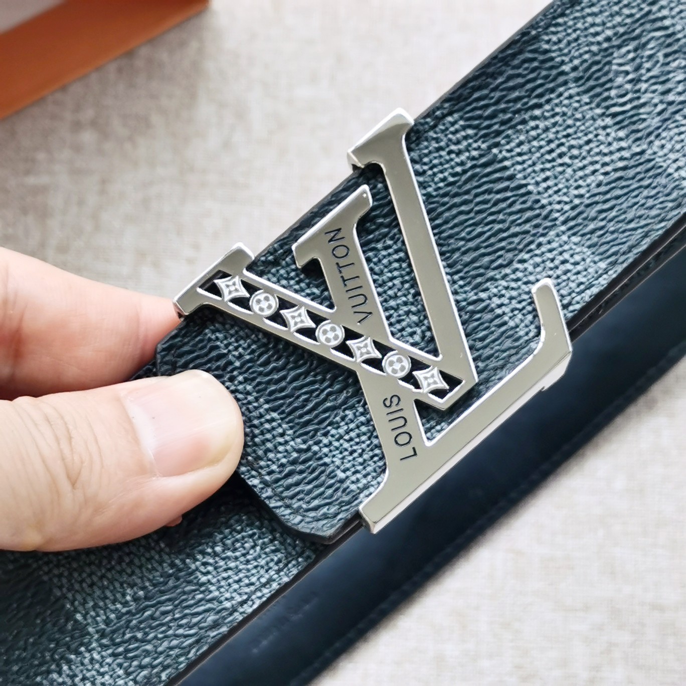 LV[正]路易威登原版品质代工厂货品40mm宽度正品一体铸造五金钢扣原厂皮料双面原厂定制面料区别市场货！