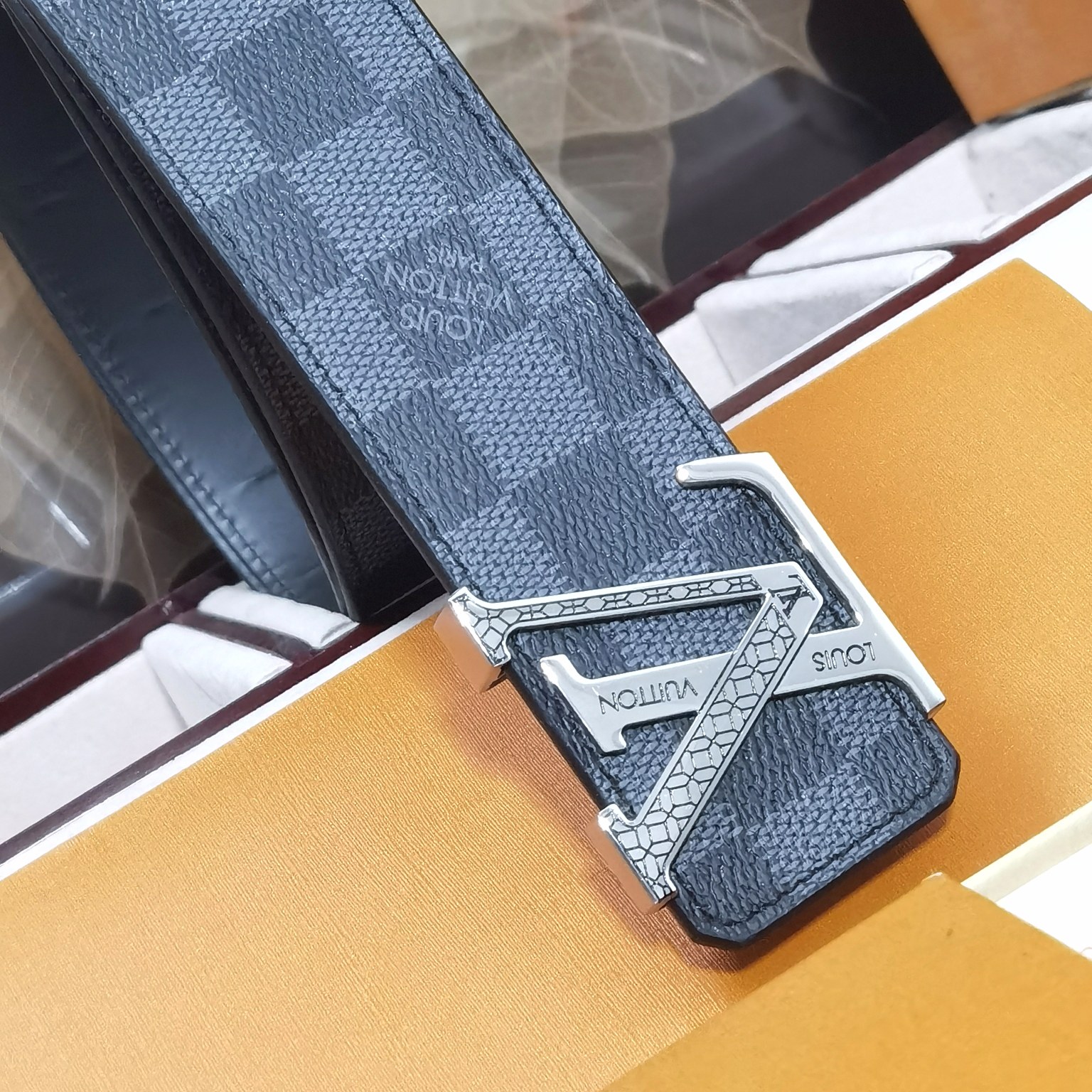 LV[正]路易威登原版品质代工厂货品40mm宽度正品一体铸造五金钢扣原厂皮料双面原厂定制面料区别市场货！