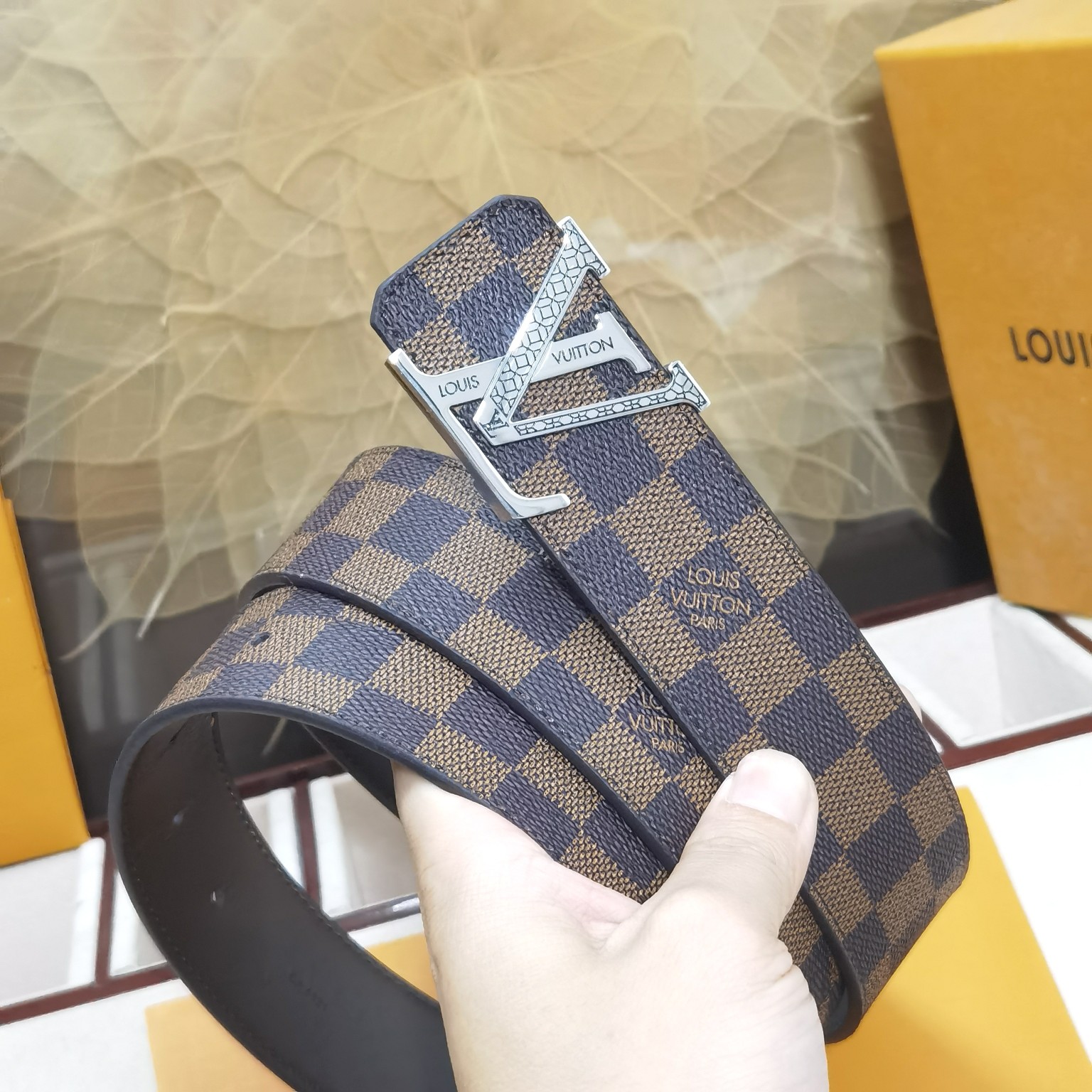 LV[正]路易威登原版品质代工厂货品40mm宽度正品一体铸造五金钢扣原厂皮料双面原厂定制面料区别市场货！