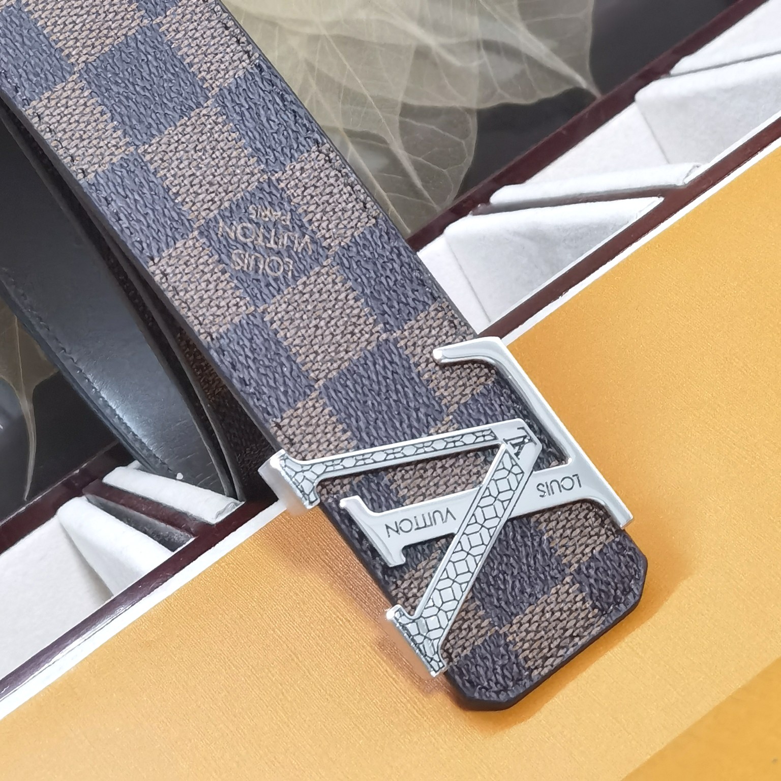 LV[正]路易威登原版品质代工厂货品40mm宽度正品一体铸造五金钢扣原厂皮料双面原厂定制面料区别市场货！