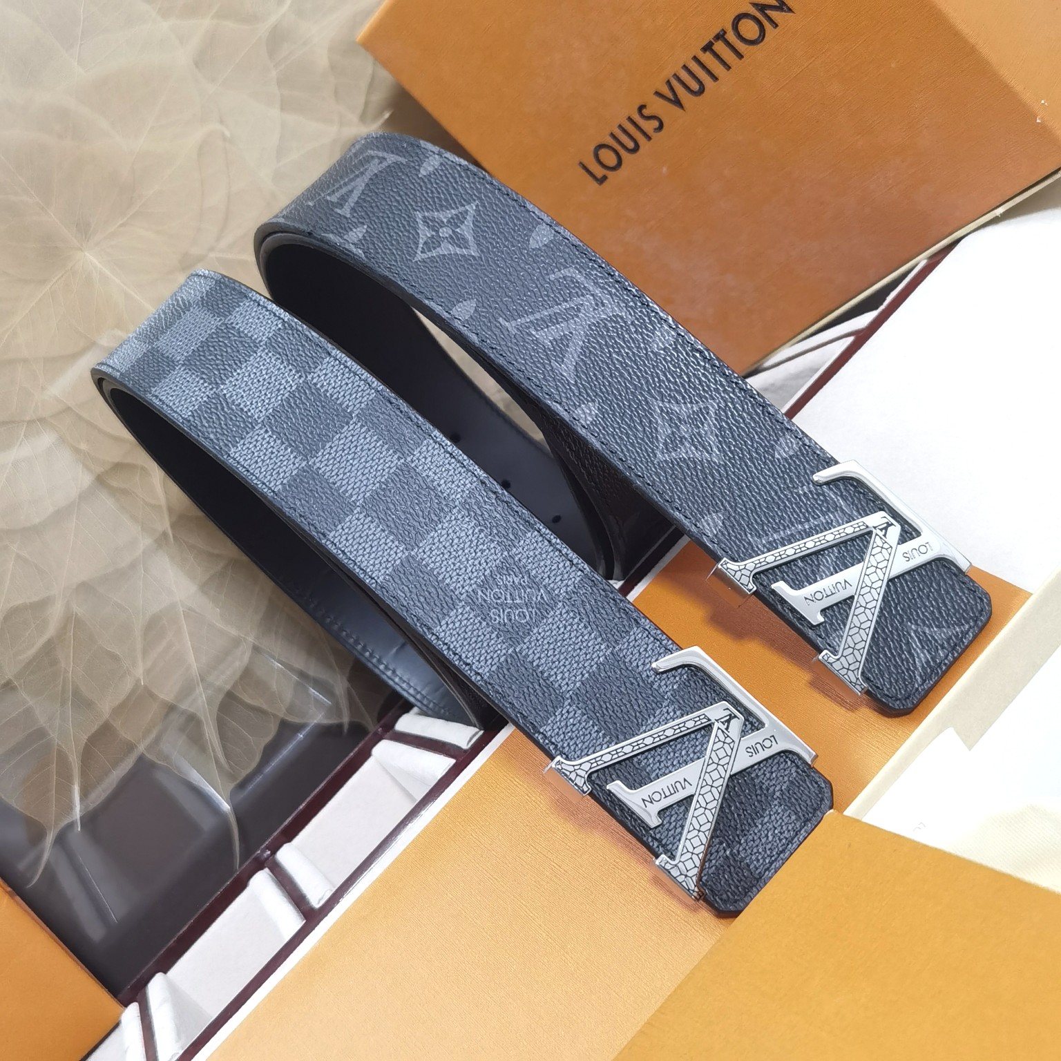 LV[正]路易威登原版品质代工厂货品40mm宽度正品一体铸造五金钢扣原厂皮料双面原厂定制面料区别市场货！