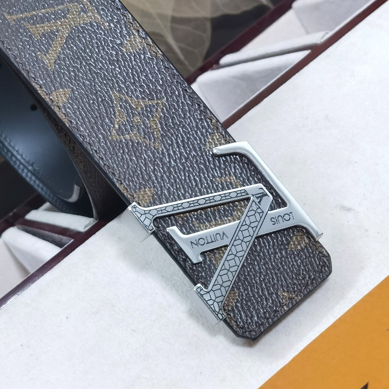 LV[正]路易威登原版品质代工厂货品40mm宽度正品一体铸造五金钢扣原厂皮料双面原厂定制面料区别市场货！