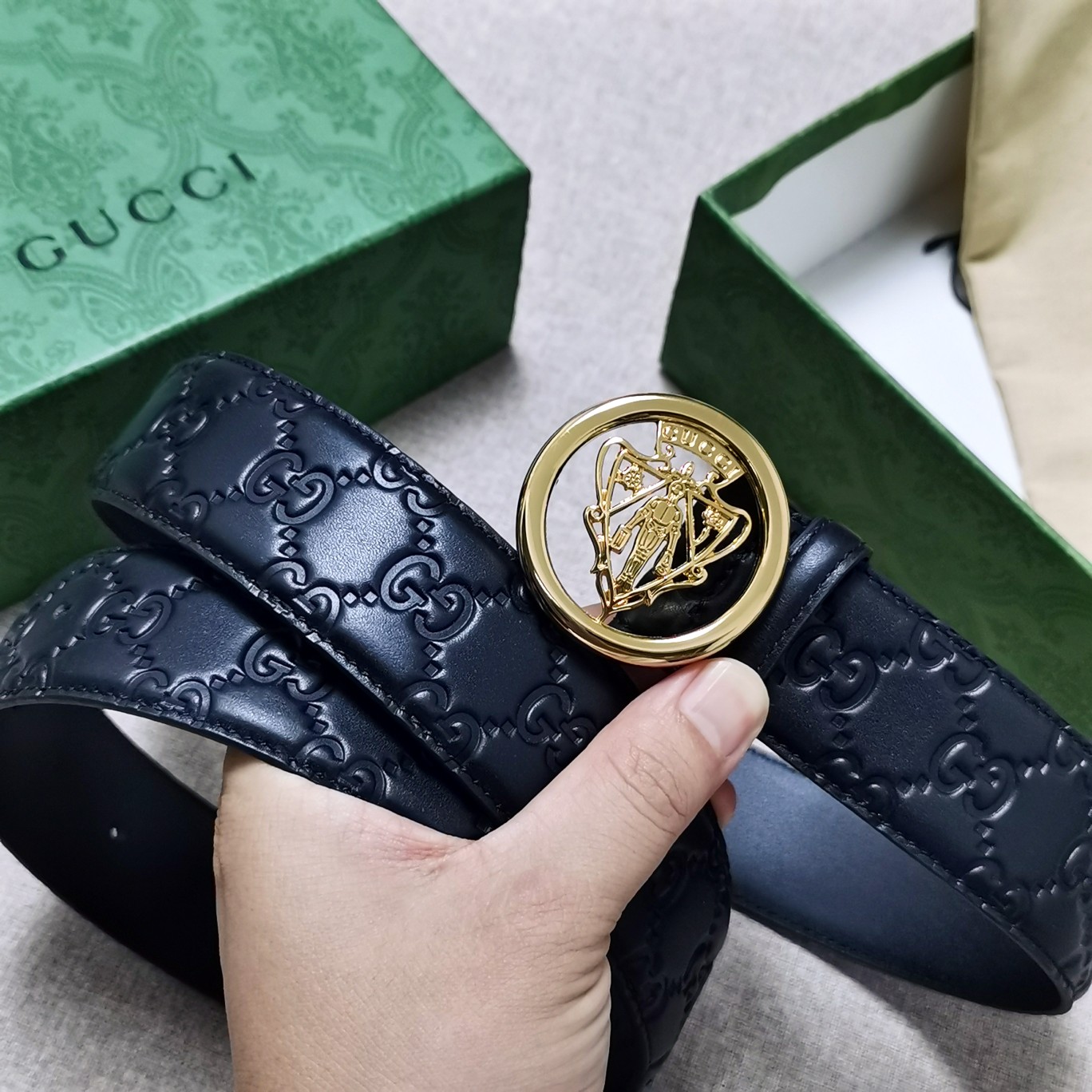 Gucci3.8cm进口小牛皮压花,专柜正品1:1完美复刻.原版底皮,采用热压印技术的GucciSign