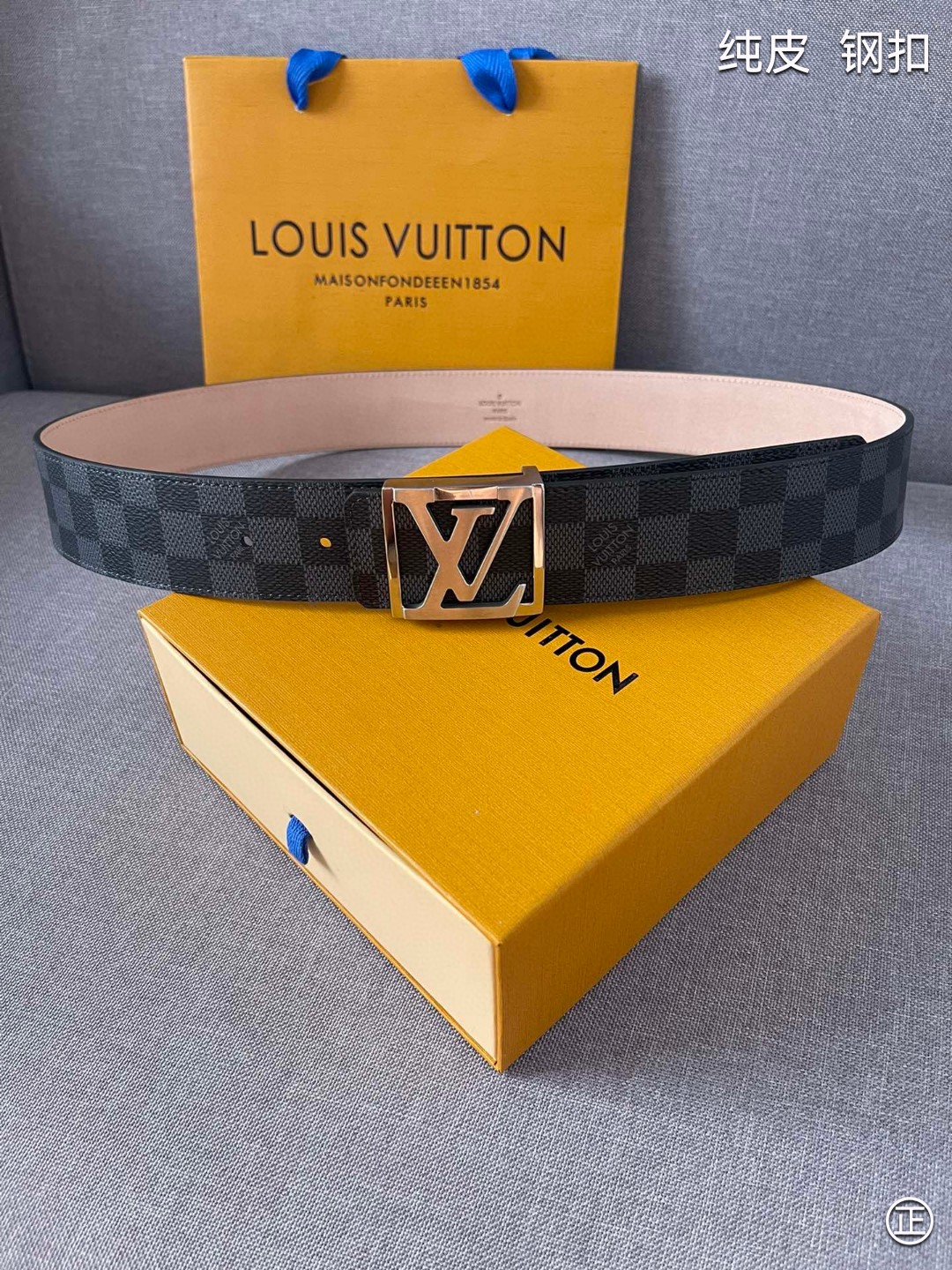   LV㊣ 新款, 原单精品小牛皮，搭配精品钢扣，宽4.0cm。