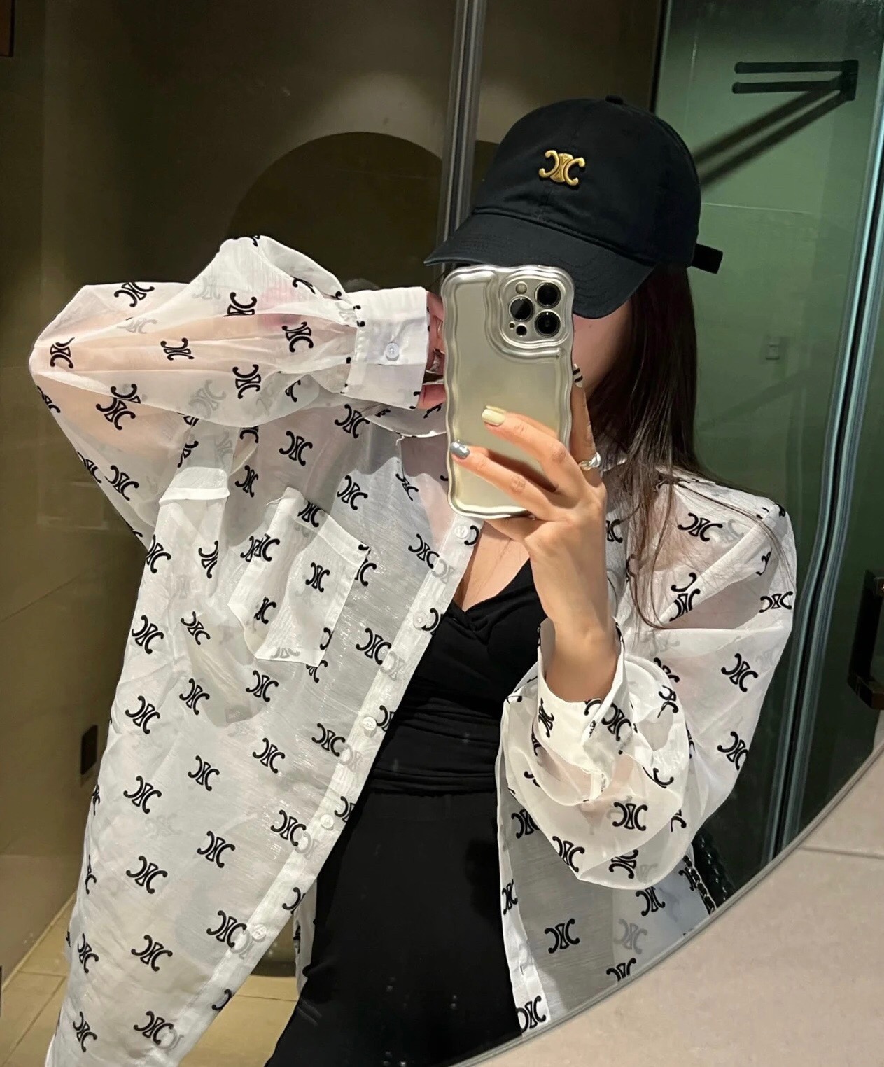 NO:190475,Running celin~New soft top baseball hat, a bonus tool for daily commuting matching. Classic plain hat shape is very versatile. The adjustable design is friendly to all head shapes. Hats, fisherman hats, baseball hats, knit hats, hats, celine, espadrilles, hats19860909跑量 celin～新款软顶棒球帽 日常通勤搭配的加分神器 经典素色帽型非常百搭 可调节的设计对各种头型都友好帽子渔夫帽棒球帽针织帽,帽子,celine,espadrilles,hats,hat