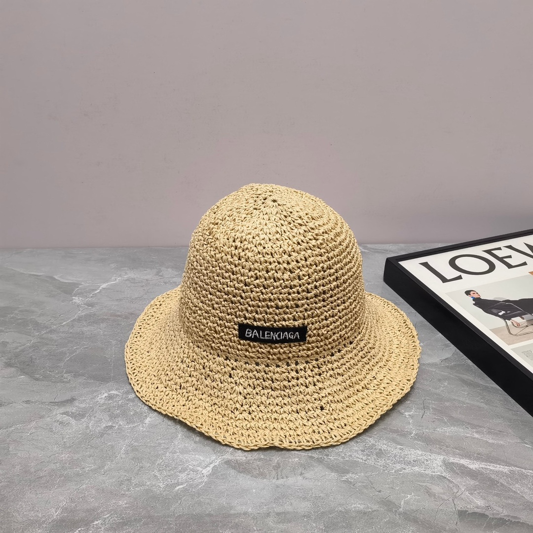 NO:191190,Running volume Balenciaga new knitted hollow hand hook little fisherman, the hand hook feels very good!  The little fisherman is very playful!  A single item that embellishes the face!  Head circumference: 57cm, hat, balenciaga, espadrilles, hats19860909跑量 巴黎世家新款针织镂空手勾小渔夫,手勾手感很好！ 小渔夫很俏皮噢！修饰脸型的单品！ 头围:57cm,帽子,balenciaga,espadrilles,hats,hat