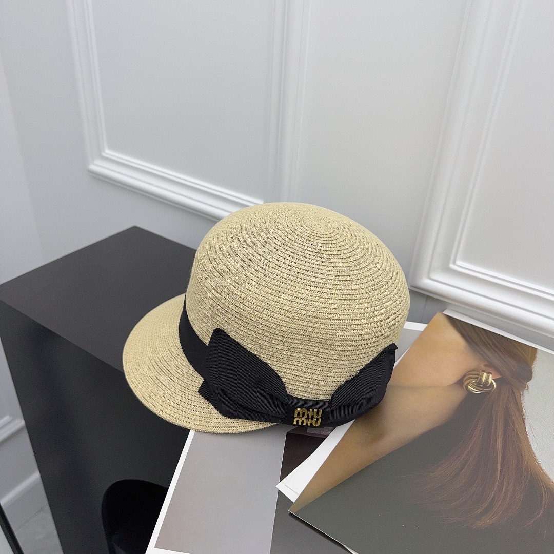 NO:191178,Running volume Miu~ New spring and summer duck tongue hat, purchase high-end version!  The hat is positive!  ,hats,miumiu,hats19860909跑量 Miu～春夏新款鸭舌草帽 代购高版本！帽型正！,帽子,miumiu,hats,hat