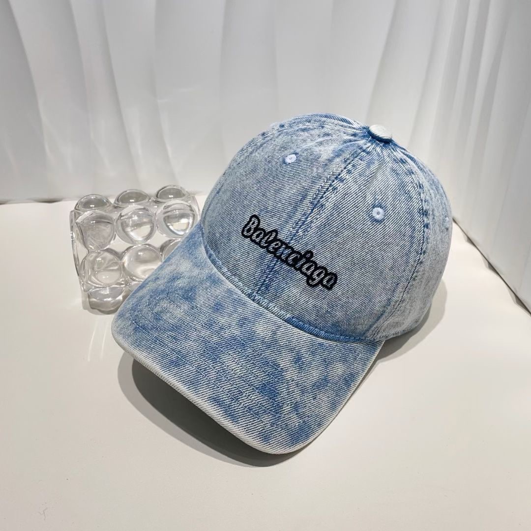NO:191271,Running volume Balenciaga new denim baseball hat Casual fashion denim series is so beautiful Full of girly sweet and cool style, casual fashion hat Fisherman hat Baseball hat Knit hat, hat, balenciaga, espadrilles, hats19860909跑量 巴黎世家新款牛仔棒球帽 休闲时尚牛仔系列简直太好看了 满满的少女甜酷风,休闲时尚帽子渔夫帽棒球帽针织帽,帽子,balenciaga,espadrilles,hats,hat