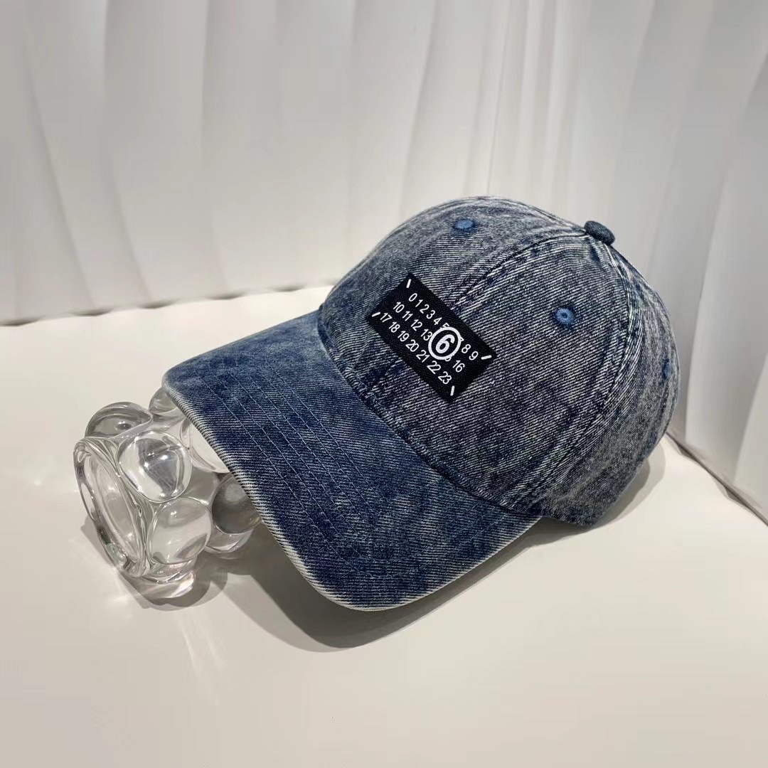 NO:191274,Running volume Magila new denim baseball hat Casual fashion denim series is so beautiful Full of girly sweet and cool style, casual fashion hat Fisherman hat Baseball hat Knit hat, hat, masion margiela, espadrilles, hats19860909跑量 马吉拉新款牛仔棒球帽 休闲时尚牛仔系列简直太好看了 满满的少女甜酷风,休闲时尚帽子渔夫帽棒球帽针织帽,帽子,masion margiela,espadrilles,hats,hat