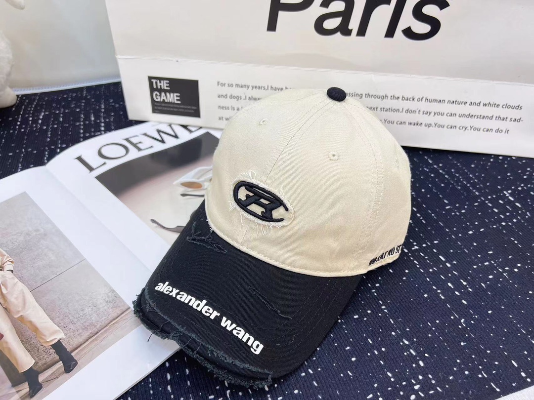 NO:191663,Running volume Wang's latest baseball cap style is very good to match, lazy style is displayed in minutes, and the face is bare-faced and the color combination is super tasteful. It is so recommended, whoever wears it looks good!  !  !  Hat fisherman hat baseball hat knit hat, hat, espadrilles,hats19860909跑量 Wang最新款棒球帽 款式很好搭配,慵懒风分分钟展现,素颜显脸小拼色超有品味 太推荐了,谁戴谁好看！！！帽子渔夫帽棒球帽针织帽,帽子,espadrilles,hats,hat