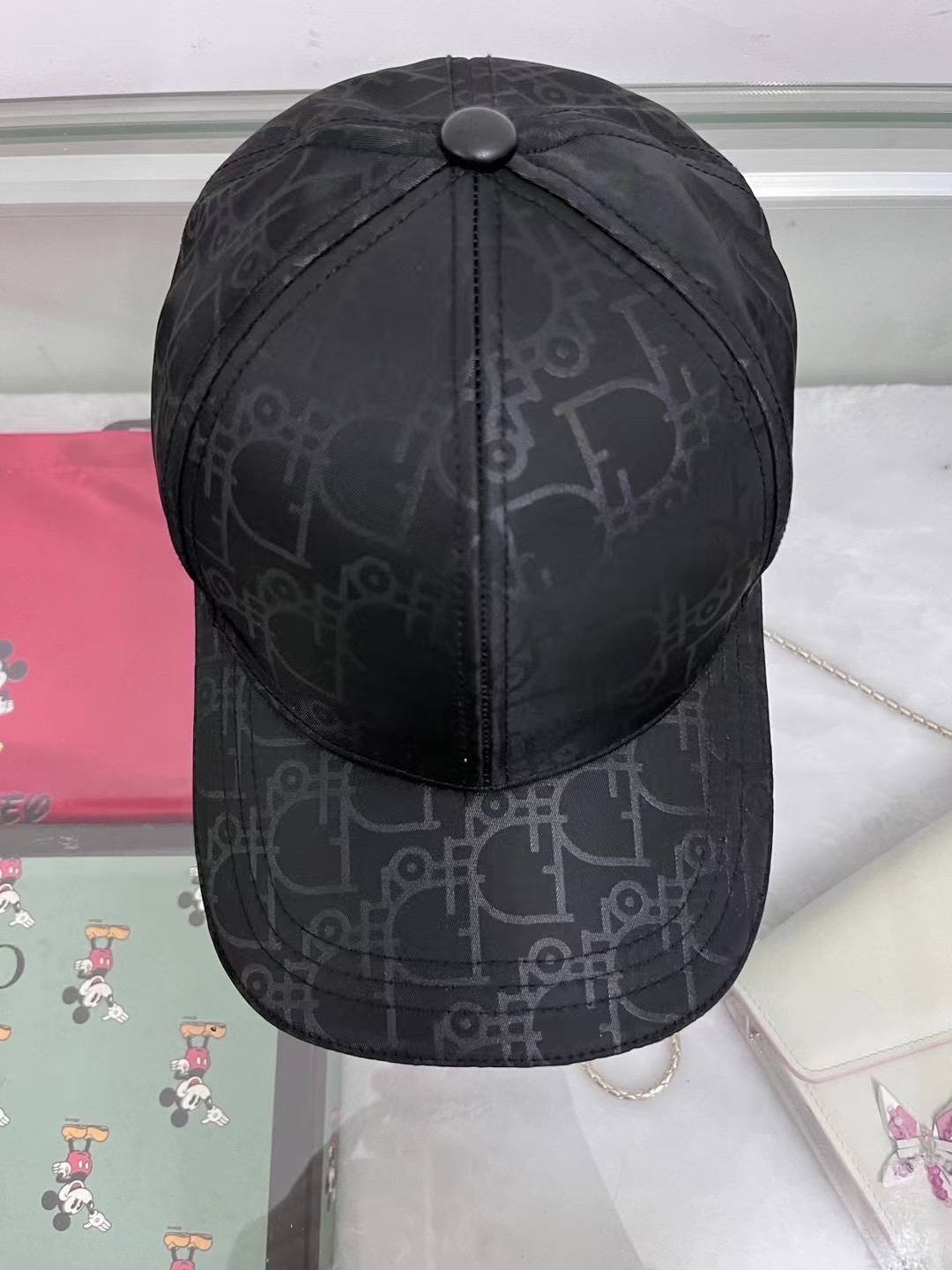 NO:191672,Running volume Dio~New dark pattern baseball cap Light luxury low-key men and women style, dark pattern logo, looming. Babies who don’t want to be too high-profile can buy this one. The workmanship and fabric selection are all high-quality!  It's absolutely fashionable!  Hat fisherman hat baseball hat knit hat, hat, dior, espadrilles,hats19860909跑量 Dio～新款暗纹棒球帽 轻奢低调男女款,暗纹标志,若隐若现, 不想太高调的宝宝可以入手这款,做工与面料的选材 都是精品级！妥妥滴时尚！帽子渔夫帽棒球帽针织帽,帽子,dior,espadrilles,hats,hat