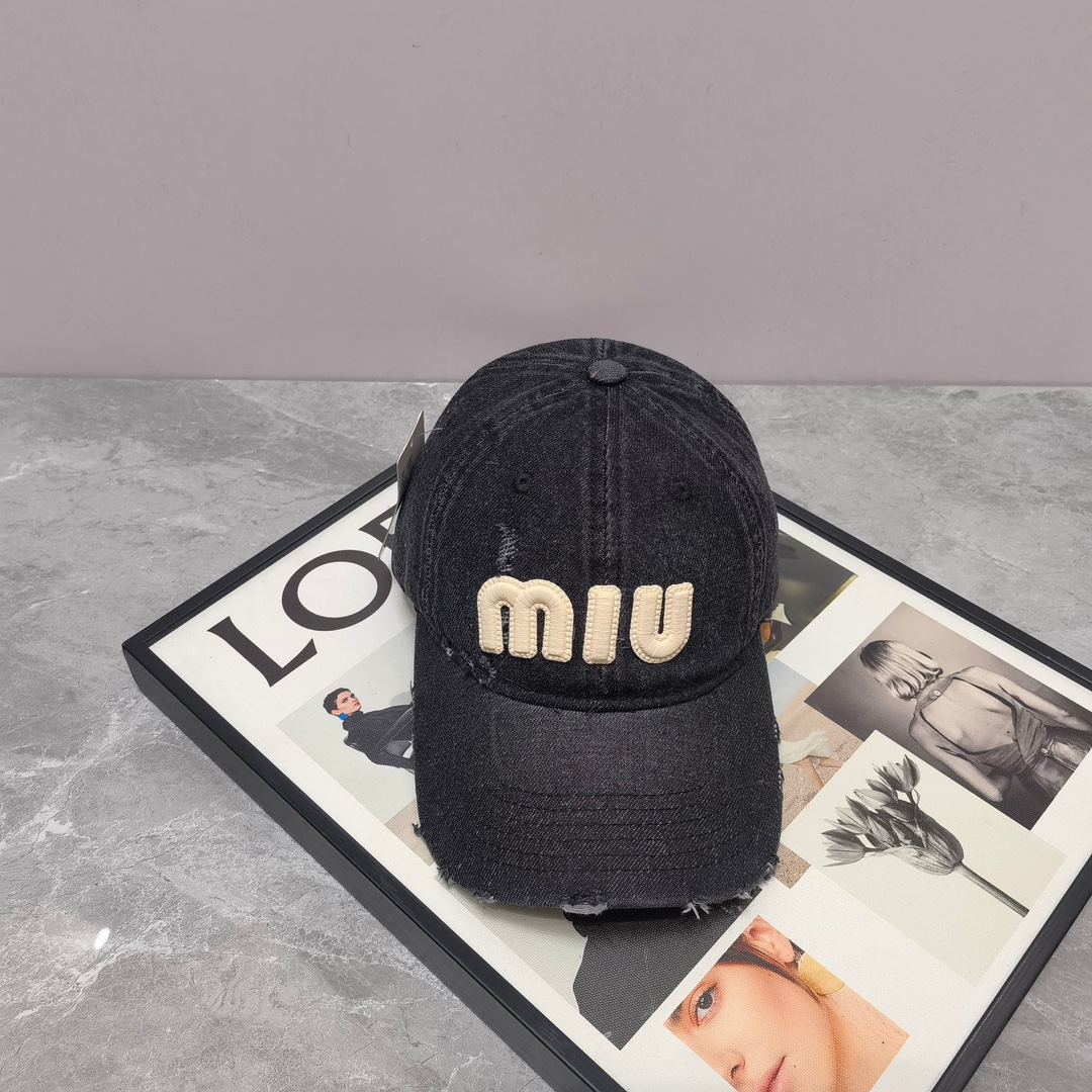 NO:191653,Running volume Miu~New baseball cap This baseball cap is really versatile and out of date, and the cost-effectiveness is also very beautiful, so beautiful that it counterattacks~Hat Fisherman's hat Baseball cap Knitted hat, hat, miumiu, espadrilles, hats19860909跑量 Miu～新款棒球帽 这款棒球帽真的百搭不过时,性价比也很高,美到逆袭～帽子渔夫帽棒球帽针织帽,帽子,miumiu,espadrilles,hats,hat