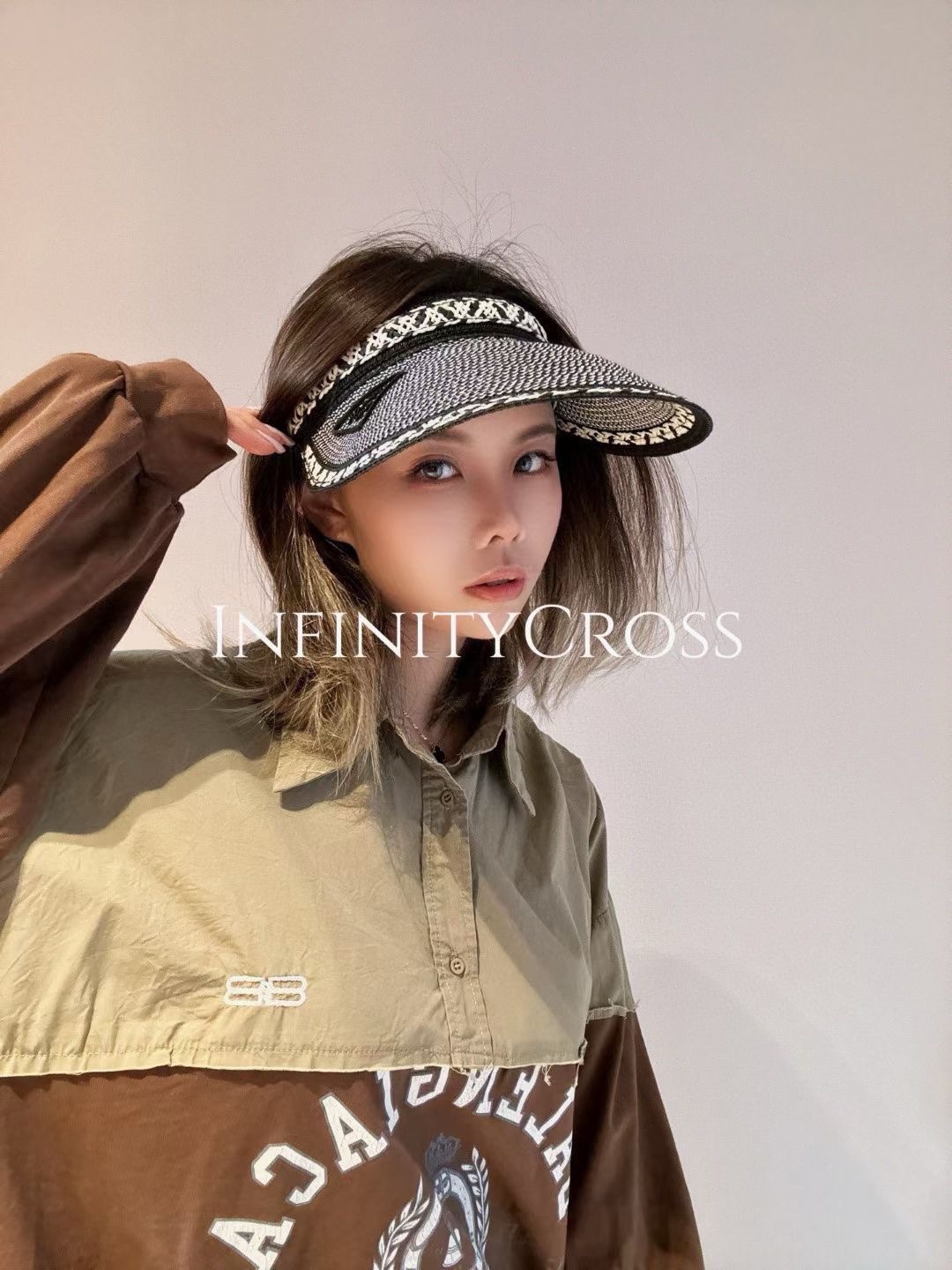 NO:192064,Running volume PRAD black and white textured empty top hat, exquisite and small face~ won't block the view!  Wear the taste of the whole summer ~ Hat Fisherman's hat Baseball cap Knit hat, hat, prada, espadrilles, hats19860909跑量 PRAD 黑白纹理空顶帽 精致显脸小~不会挡住视线！ 戴上一整个夏天的味道~帽子渔夫帽棒球帽针织帽,帽子,prada,espadrilles,hats,hat