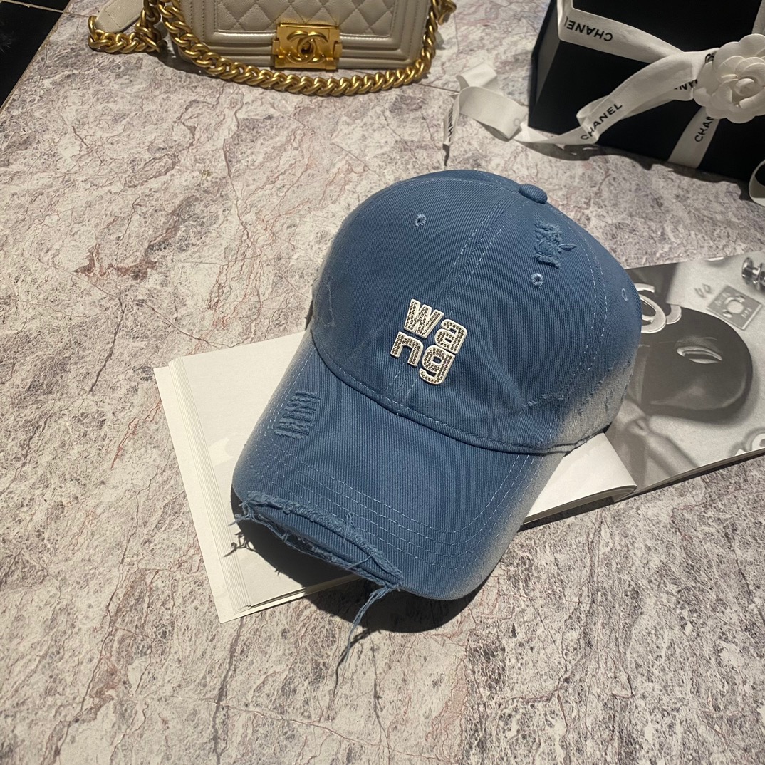 NO:192114,Running volume Wang's new ripped street style cotton baseball cap, personalized and fashionable style, casual and cool feeling, neutral style, same style for men and women!  A variety of colors, super easy to match!  Material: Cotton Head circumference: 56-58cm hat Fisherman's hat Baseball hat Knitted hat, hat, espadrilles, hats19860909跑量 Wang新款破洞街头风棉布棒球帽,个性时尚款 休闲带点酷酷的感觉,中性款 男女同款！多种色系,超好搭！ 材质:棉 头围:56-58cm均可帽子渔夫帽棒球帽针织帽,帽子,espadrilles,hats,hat