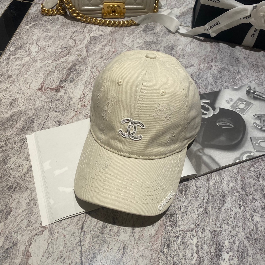 NO:192117,Running volume CHANE ~ New ripped street style cotton baseball cap, personalized and fashionable style, casual and cool feeling, neutral style, same style for men and women!  A variety of colors, super easy to match!  Material: Cotton Head circumference: 56-58cm hat Fisherman's hat Baseball hat Knitted hat, hat, chanel, espadrilles, hats19860909跑量 CHANE～新款破洞街头风棉布棒球帽,个性时尚款 休闲带点酷酷的感觉,中性款 男女同款！多种色系,超好搭！ 材质:棉 头围:56-58cm均可帽子渔夫帽棒球帽针织帽,帽子,chanel,espadrilles,hats,hat