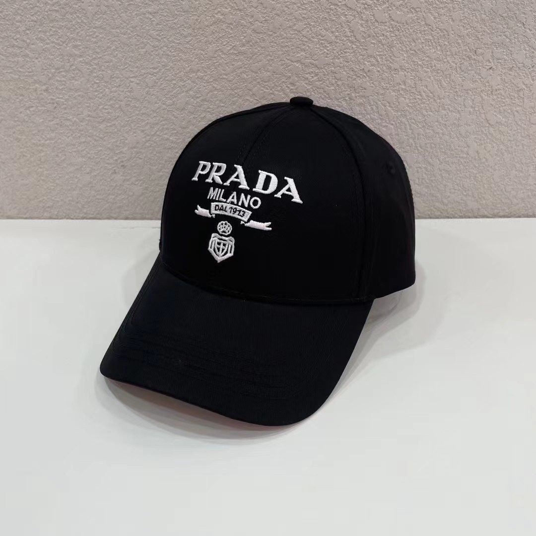 NO:192129,Running volume Prad~New embroidered baseball cap Three-dimensional embroidery logo with curves. Hats that cannot be made without original data. Fisherman's hat Baseball cap Knitted hat, hat, prada, espadrilles, hats19860909跑量 Prad～新款刺绣棒球帽 立体刺绣logo 有弧度 没有原版数据是做不出来这个效果的帽子渔夫帽棒球帽针织帽,帽子,prada,espadrilles,hats,hat
