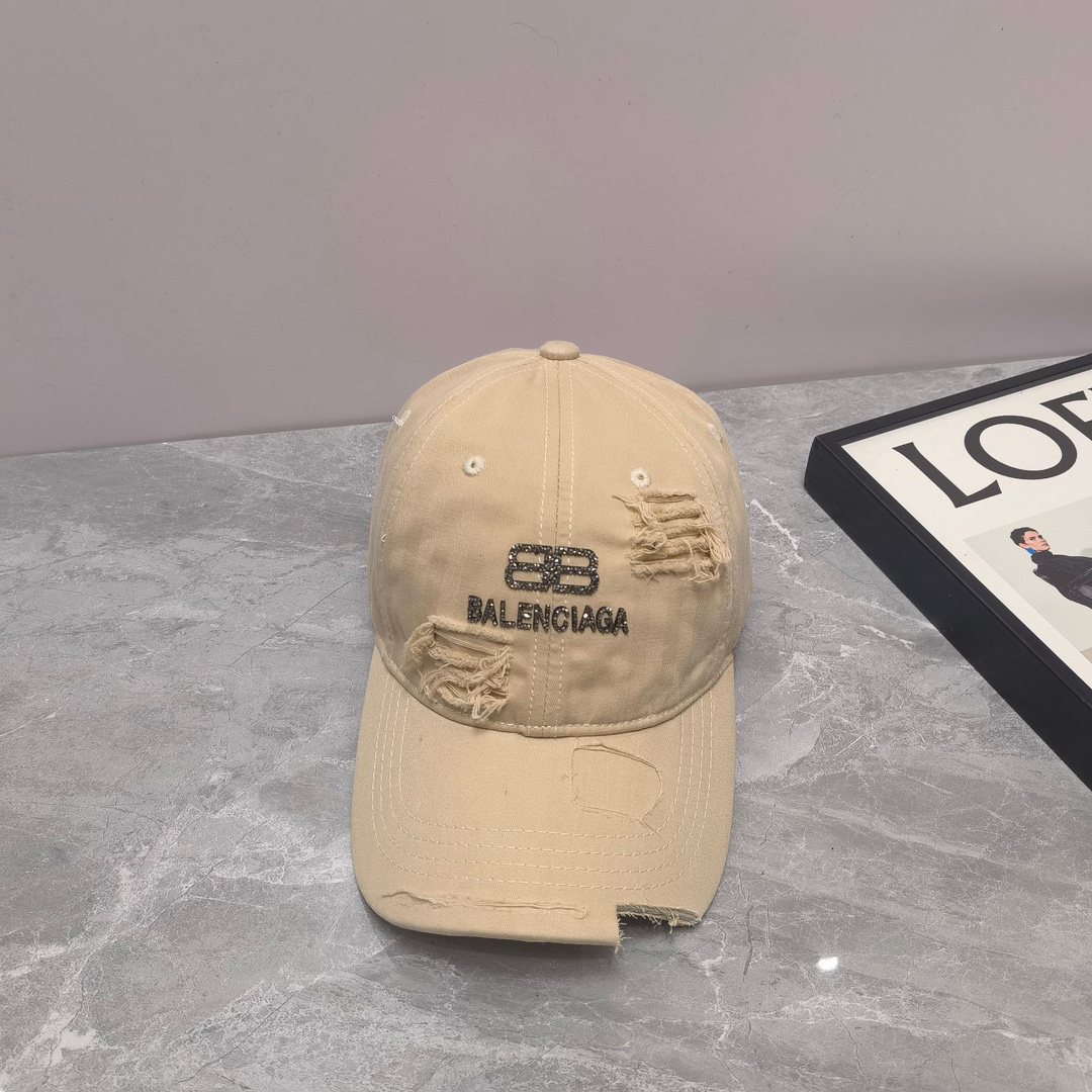 NO:192133,Running volume Balencia~New missing baseball cap is streamlined and fashionable, and new elements are introduced every year according to the color of the clothing!  Hat fisherman hat baseball hat knit hat, hat, balenciaga, espadrilles,hats19860909跑量 Balencia～新款缺角鸭舌棒球帽 精简时尚,每年都会根据服饰的色彩推出新的元素！帽子渔夫帽棒球帽针织帽,帽子,balenciaga,espadrilles,hats,hat