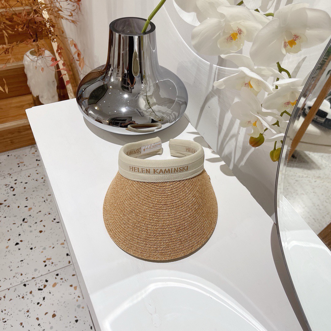 NO:192841,Running volume: Japanese order webbing HELEN headband empty top hat, which was made by countless fashion bloggers and internet celebrities, and the spot stock has not been enough. This hat hardware logo is all original fabric and has no replacement!  The headband is also original, it is very comfortable to wear and it is not a chuck at all!  Because it is a headband type (elastic) without restrictions, it is OK to try it out for a female and a male head. The bag is also OK. The material is a handmade ultra-fine braided, and the grass braid is all A-grade, and it does not cut corners at all!  Those who are interested should hurry up, because the number is really limited, the hats, fisherman hats, baseball hats, knit hats, hats, espadrilles, hats19860909跑量 日本订单织带HELEN发箍空顶帽,被无数时尚博主,网红种草的空顶,现货一直不够分,这款帽子五金logo都是原面料,无任何替换！发箍也是原厂的,戴上很舒服,一点都不夹头！因为是发箍式的（有弹力）无限制,找女小头和男大头试了都OK,包包也可以哦材质是手工超细辫定型草辫都是用A级的,一点都不偷工减料！看中的亲们要抓紧下手,因为数量真的有限帽子渔夫帽棒球帽针织帽,帽子,espadrilles,hats,hat