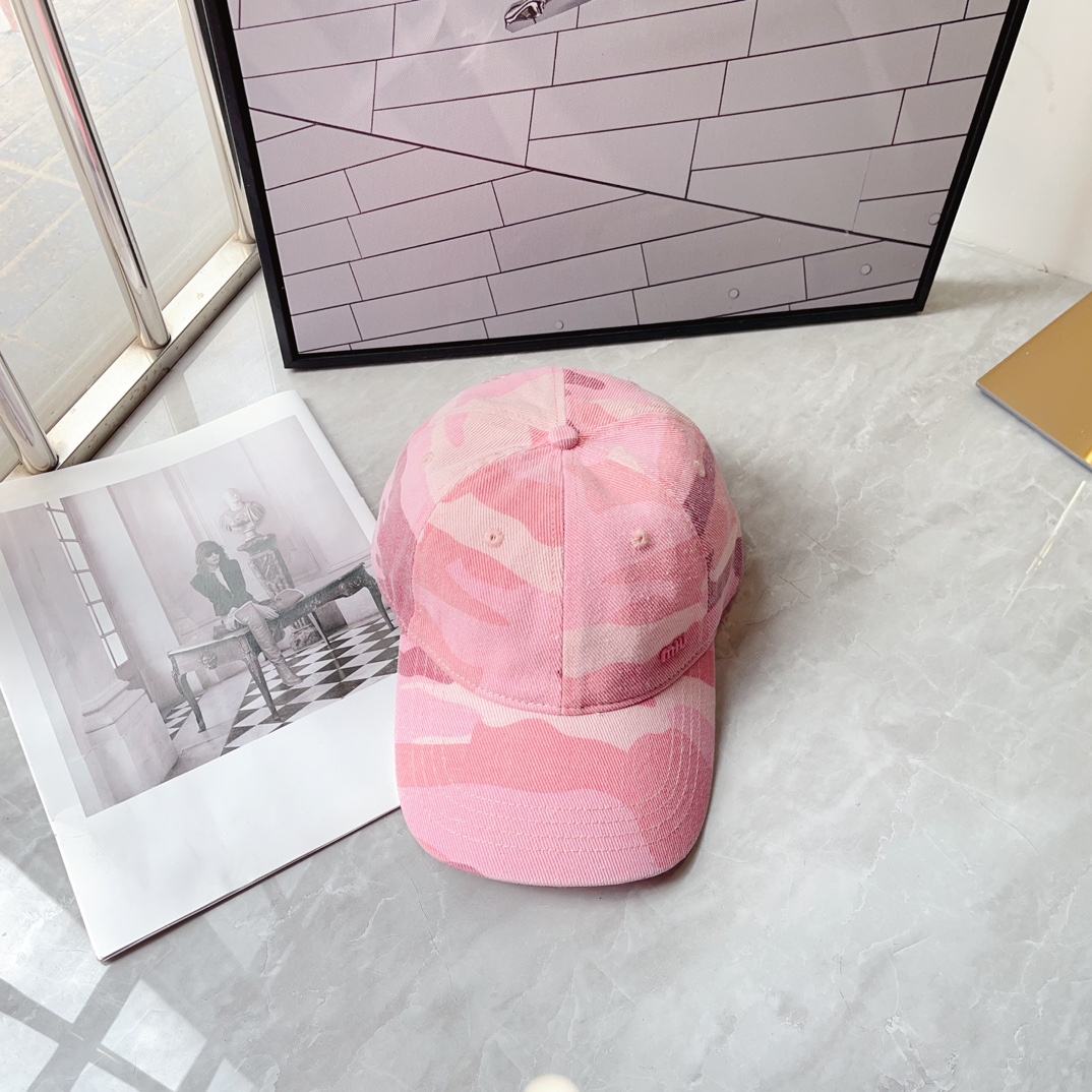 NO:192834,Limited-time Miu~/Pink camouflage fisherman hat At first glance, it is attracted to the fresh and sweet color scheme. The depth in the hat is very enough, so it makes you look small. A hat hat that is indispensable for the sunny beach, fisherman hat baseball hat knit hat, hat, miumiu, espadrilles, hats19860909限量限量Miu～/粉色迷彩渔夫帽 一眼就被吸引住清新有甜味的配色 帽里深度很够 所以好显脸小 阳光海滩少不了的一款帽子帽子渔夫帽棒球帽针织帽,帽子,miumiu,espadrilles,hats,hat