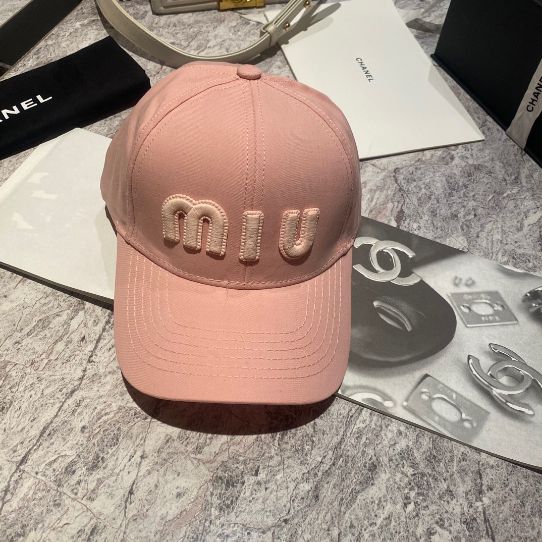 NO:192803,Running volume Miu~New four-season baseball cap High quality custom logo Material: cotton Head circumference: 56-58 All-can be hat Fisherman's hat Baseball cap Knit hat, hat, miumiu, espadrilles, hats19860909跑量 Miu～新款四季棒球帽 高品质定制logo 材质:棉 头围:56-58均可帽子渔夫帽棒球帽针织帽,帽子,miumiu,espadrilles,hats,hat