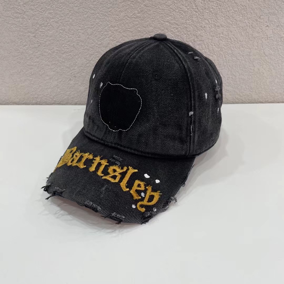 NO:193095,Running volume, new trendy brand ripped street style denim baseball cap, personalized and fashionable style, casual and cool feeling, super easy to match!  Material: Cotton Head circumference: 56-58cm hats, straw hats, fisherman hats, baseball hats, hats, espadrilles, hats19860909跑量 潮牌新款破洞街头风牛仔棒球帽,个性时尚款 休闲带点酷酷的感觉,超好搭！ 材质:棉 头围:56-58cm均可帽子草帽渔夫帽棒球帽,帽子,espadrilles,hats,hat