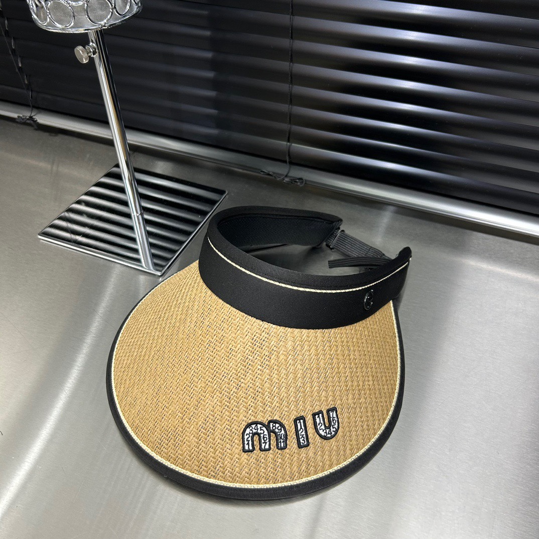 NO:194037,Running volume Miu~New empty top hat, color-blocking design, positive style!  Vinyl is protected from ultraviolet rays, must-have in summer!  Hat fisherman hat baseball hat knit hat, hat, miumiu, espadrilles, hats19860909跑量 Miu～新款空顶帽 拼色变设计,版型正！ 黑胶防紫外线,夏季必入！帽子渔夫帽棒球帽针织帽,帽子,miumiu,espadrilles,hats,hat