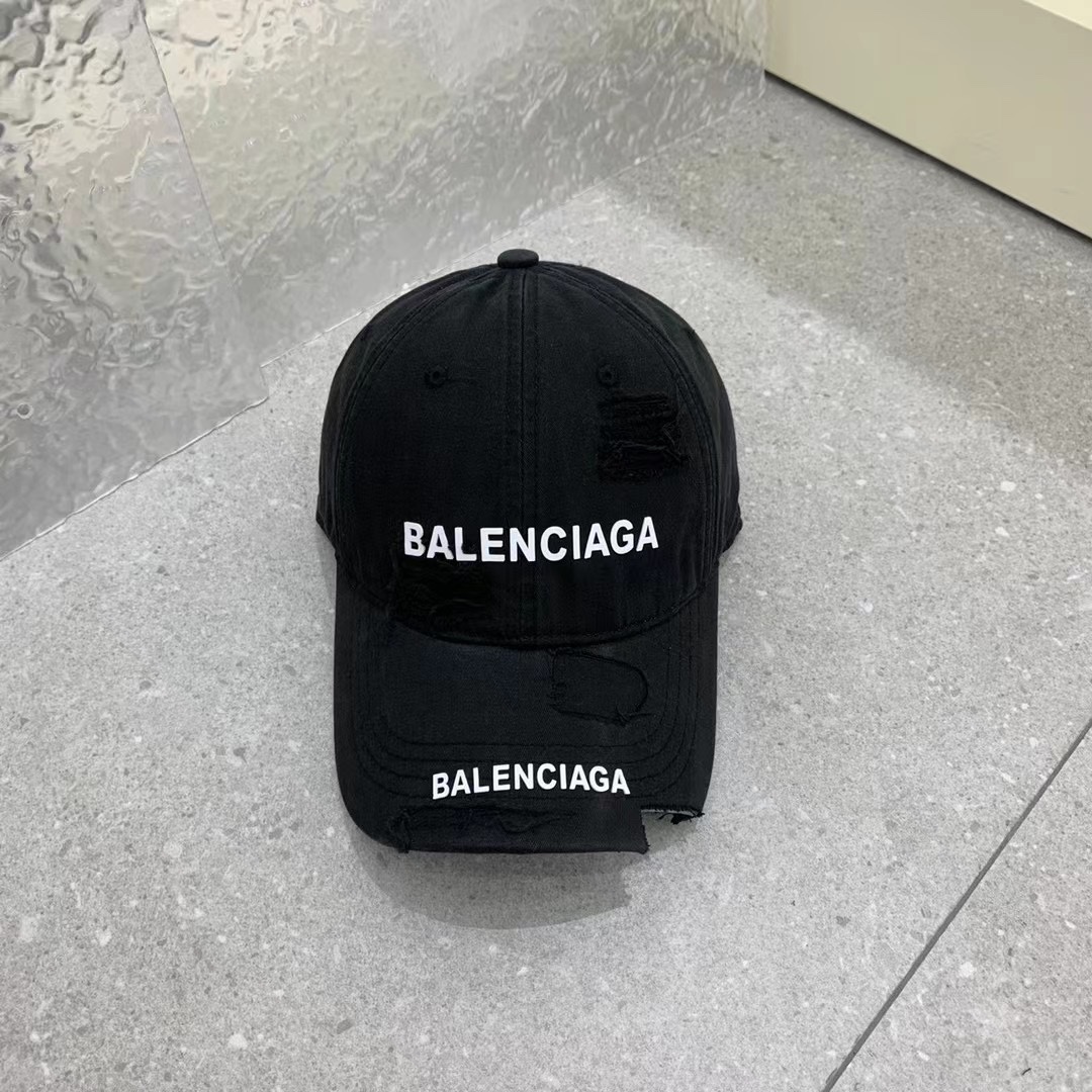 NO:194018,Running volume Balencia~New missing baseball cap is streamlined and fashionable, and new elements are introduced every year according to the color of the clothing!  Hat fisherman hat baseball hat knit hat, hat, balenciaga, espadrilles,hats19860909跑量 Balencia～新款缺角鸭舌棒球帽 精简时尚,每年都会根据服饰的色彩推出新的元素！帽子渔夫帽棒球帽针织帽,帽子,balenciaga,espadrilles,hats,hat