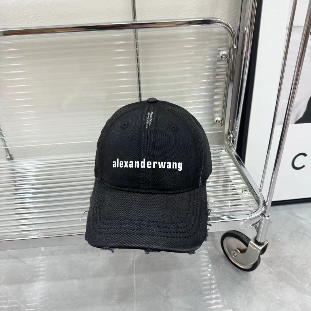 NO:194374,Running volume Wang's new ripped wash cotton baseball cap, personalized and fashionable style, casual and cool feeling, the same style as men and women!  Material: Cotton Head circumference: 56-58cm hat Fisherman's hat Baseball hat Knitted hat, hat, espadrilles, hats19860909跑量 Wang新款破洞洗水棉布棒球帽,个性时尚款 休闲带点酷酷的感觉,男女同款！ 材质:棉 头围:56-58cm均可帽子渔夫帽棒球帽针织帽,帽子,espadrilles,hats,hat