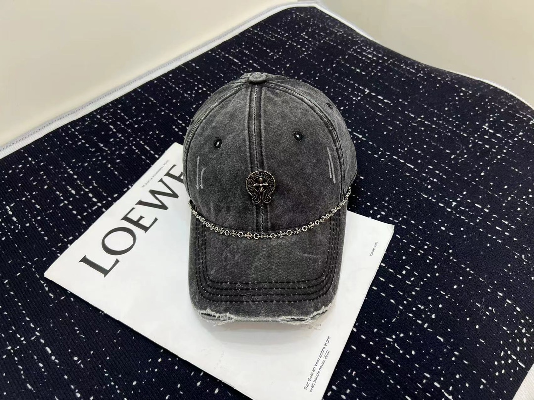 NO:194387,Running volume Crowxin's new ripped wash cotton baseball cap, personalized and fashionable style, casual and cool feeling, the same style for men and women!  Material: Cotton Head circumference: 56-58cm hat Fisherman hat Baseball hat Knitted hat, hat, chrome hearts, espadrilles, hats19860909跑量 克罗心新款破洞洗水棉布棒球帽,个性时尚款 休闲带点酷酷的感觉,男女同款！ 材质:棉 头围:56-58cm均可帽子渔夫帽棒球帽针织帽,帽子,chrome hearts,espadrilles,hats,hat