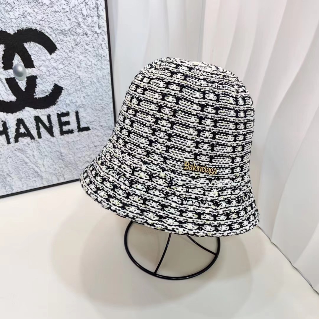 NO:194380,Running volume Balenciaga spring and summer new hollow breathable fisherman hat knitted knitted knit hat fisherman hat baseball hat knitted hat, hat, balenciaga, espadrilles, hats19860909跑量 巴黎世家春夏新款镂空透气渔夫帽 针织定型小桶帽帽子渔夫帽棒球帽针织帽,帽子,balenciaga,espadrilles,hats,hat