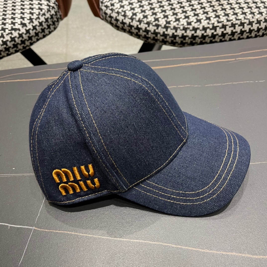 NO:194383,Running volume Miu~New embroidered baseball cap Three-dimensional embroidery logo with curves. Hats that cannot be made without original data. Fisherman's hat Baseball cap Knitted hat, hat, miumiu, espadrilles, hats19860909跑量 Miu～新款刺绣棒球帽 立体刺绣logo 有弧度 没有原版数据是做不出来这个效果的帽子渔夫帽棒球帽针织帽,帽子,miumiu,espadrilles,hats,hat