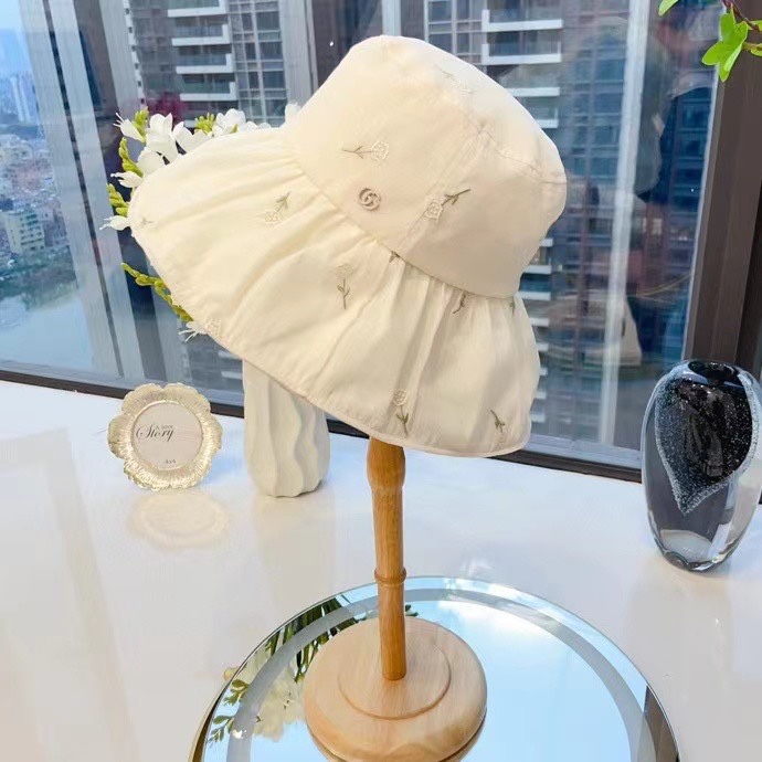 NO:194935,Running volume GG new fisherman hat full of light luxury, a must-have sun protection style in summer!  Hat fisherman hat baseball hat knit hat, hat, espadrilles,hats19860909跑量 GG新款渔夫帽 轻奢感十足 夏季防晒凹造型必备！帽子渔夫帽棒球帽针织帽,帽子,espadrilles,hats,hat