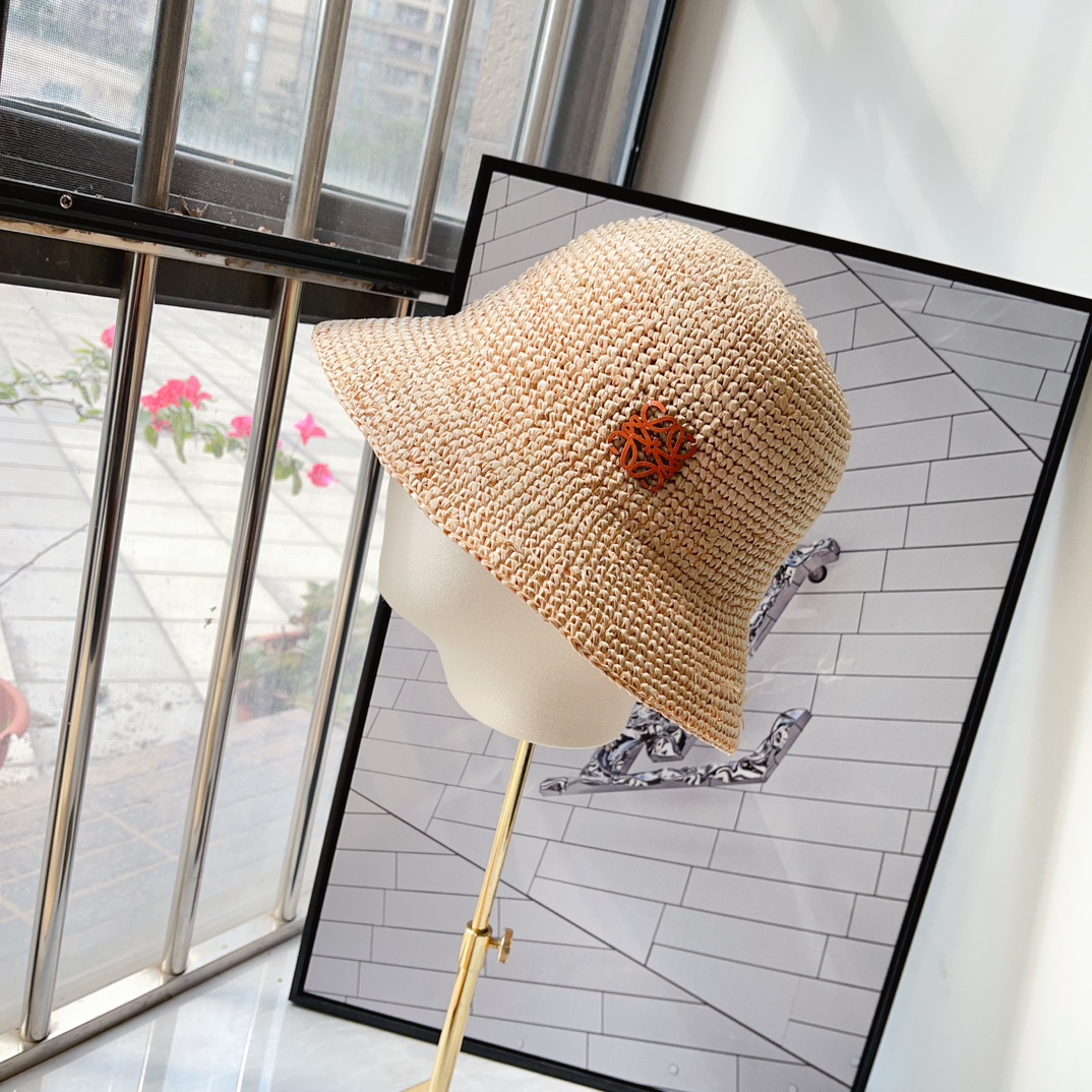 NO:194947,Running volume Loewe’s minimalist and elegant Rafi grass pot hat sun hat, simple style, unusual style, super feminine. The craftsmanship is just hand hooked!  Imported material, encrypted raffia!  It will be fine if you keep it for several years!  Collection-level beauty!  Material: Rafia Head Circle: 58cm Hat Fisherman's Hat Baseball Hat Knitted Hat, Hats, loewe, espadrilles, hats19860909跑量 Loewe极简优雅拉菲草盆帽遮阳帽, 简单的款式,不平庸的风格,超有女人味. 工艺就是手勾的哦！进口材质,加密拉菲草！ 放好几年都没问题！收藏级美物！ 材质:拉菲草 头围:58cm帽子渔夫帽棒球帽针织帽,帽子,loewe,espadrilles,hats,hat