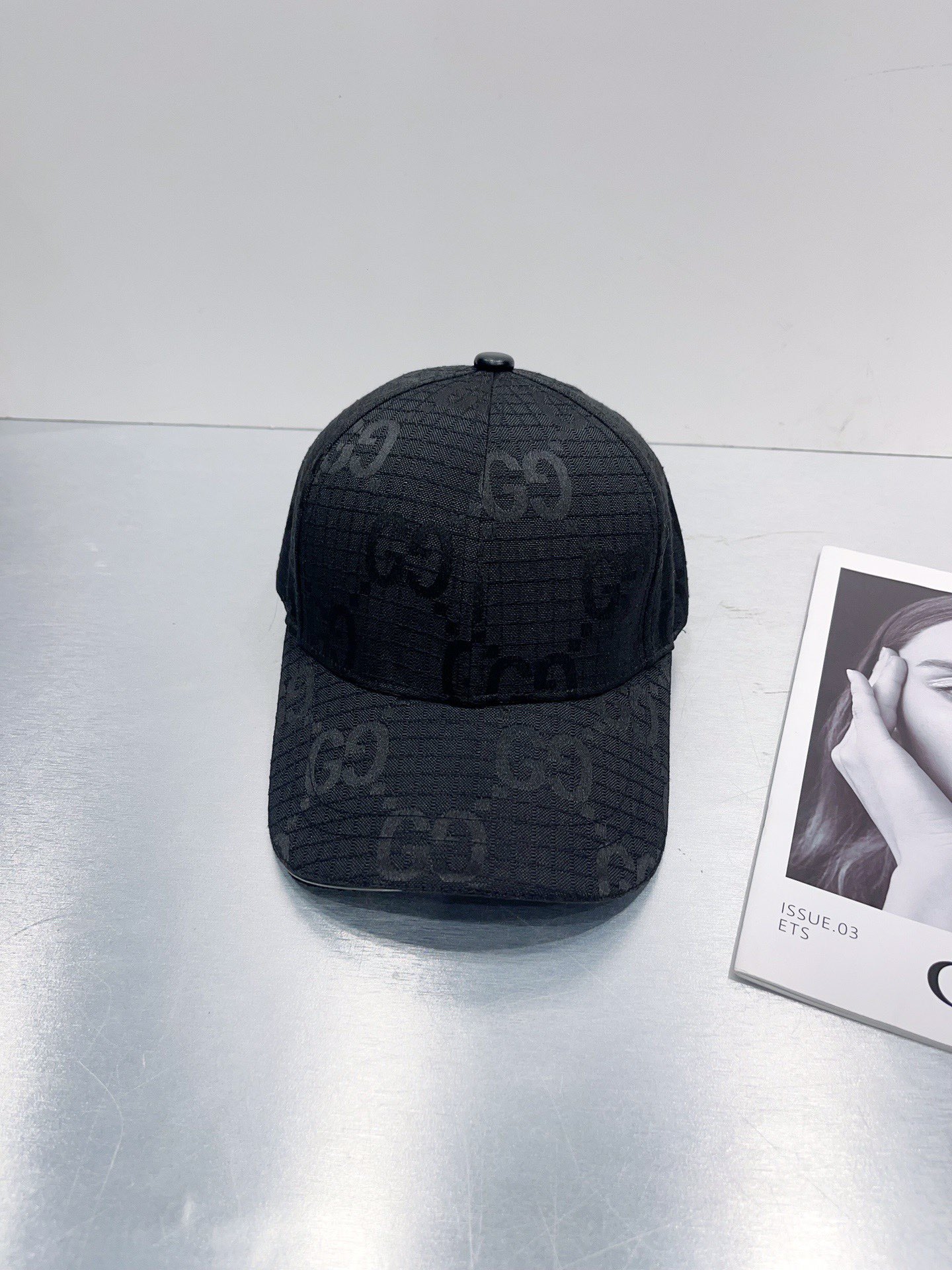 NO:195405,Running volume, new GG baseball cap, letter logo baseball cap, fashionable men and women are sure to control it!  Pure cotton material. Hat fisherman hat baseball hat knit hat, hat, espadrilles, hats19860909跑量 新款GG鸭舌帽 字母标志棒球帽 时尚男女妥妥驾驭！纯棉材质.帽子渔夫帽棒球帽针织帽,帽子,espadrilles,hats,hat
