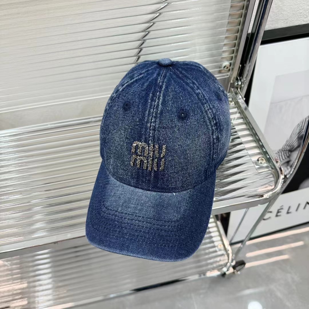 NO:195408,Running volume Miu~New style Washed old denim baseball cap Newly launched washing cowboy series, casual and versatile wardrobe matching artifact hat Fisherman hat Baseball cap Knit hat, hat, miumiu, espadrilles, hats19860909跑量 Miu～新款 水洗做旧牛仔布棒球帽 新推出洗水牛仔系列,休闲百搭 衣橱搭配神器帽子渔夫帽棒球帽针织帽,帽子,miumiu,espadrilles,hats,hat