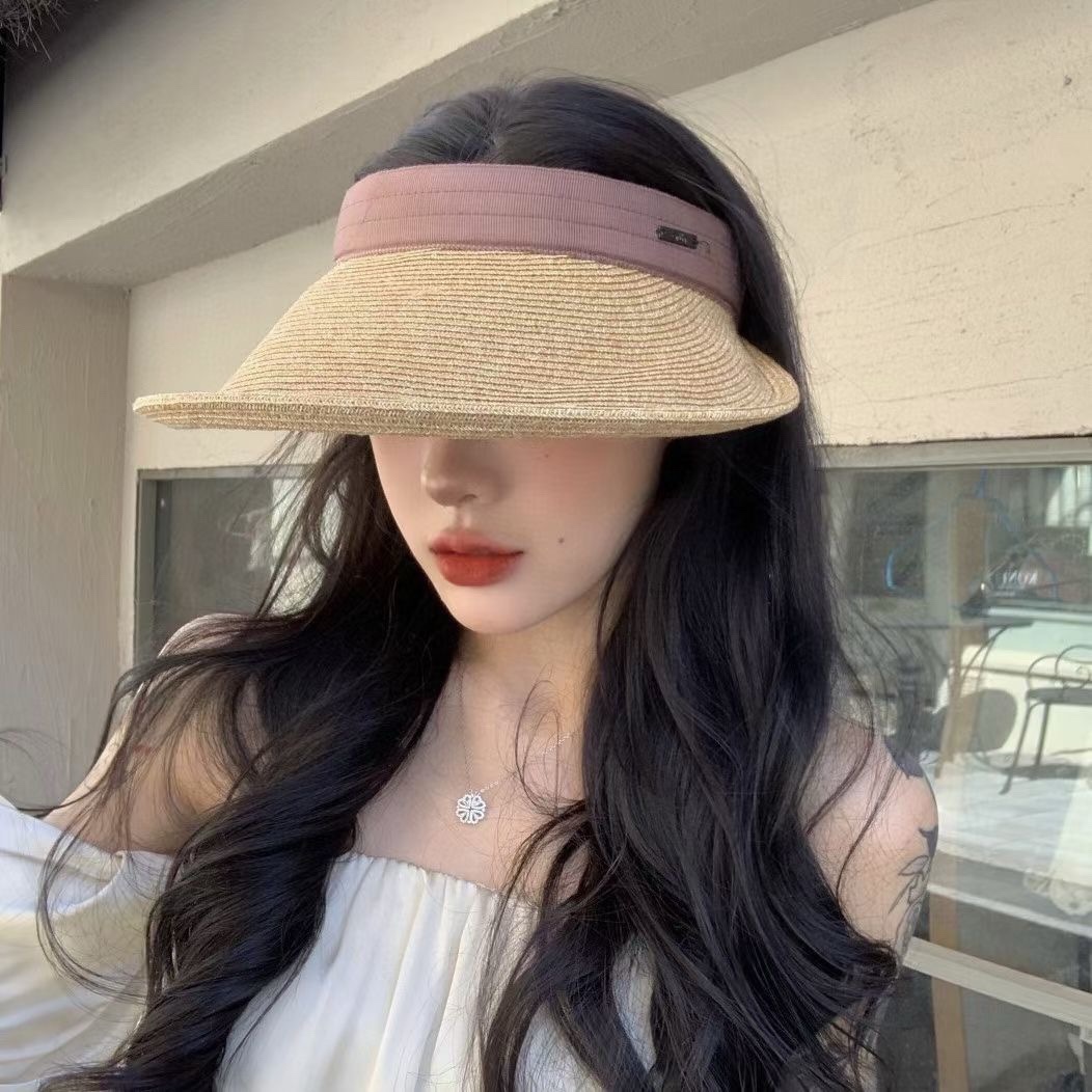 NO:195388,Running volume Japanese original single CA4LA high-quality empty roof sun protection straw hat imported Japanese papyrus sun protection effect 99 imported headbands are comfortable and have no limits. They are beautiful and elegant. Fashionable natural Rafite straw hats fashionable with sun protection shopping one top is thick enough for small sun protection. It is very casual. You can wear earrings and you can be very beautiful~~ The straw rope part of the brim of the hat is soft and tough. You can lay it flat by yourself. If you like the big brim, press wider. Like the smaller one. Like the effect of the hat fisherman hat baseball hat knit hat, hat, espadrilles, earrings, hats19860909跑量 日本原单CA4LA高品质空顶防晒草帽进口日本纸草防晒效果99进口的发箍舒适度好不勒头头围无限制而且漂亮气质优雅发箍时尚天然拉菲草帽时尚搭配防晒逛街一顶就够厚实密度小防晒非常自带休闲风.随便搭个耳环就可以很漂漂～～帽檐的草绳部分又软又有韧性 可以自己手动铺平 你喜欢大帽檐就压宽一些 喜欢小一点 就像我图片那样效果帽子渔夫帽棒球帽针织帽,帽子,espadrilles,earrings,hats,hat