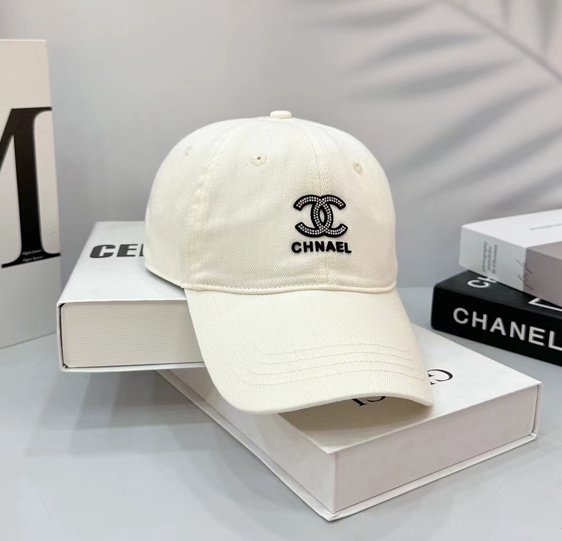 NO:195720,Running volume Xiaoxiang’s new baseball cap has a high-end color scheme, a very good cotton style, and a must-have in spring and summer!  Hat fisherman hat baseball hat knit hat, hat, espadrilles,hats19860909跑量 小香新款棒球帽 配色很高级, 纯棉版型很好,春夏必入！帽子渔夫帽棒球帽针织帽,帽子,espadrilles,hats,hat