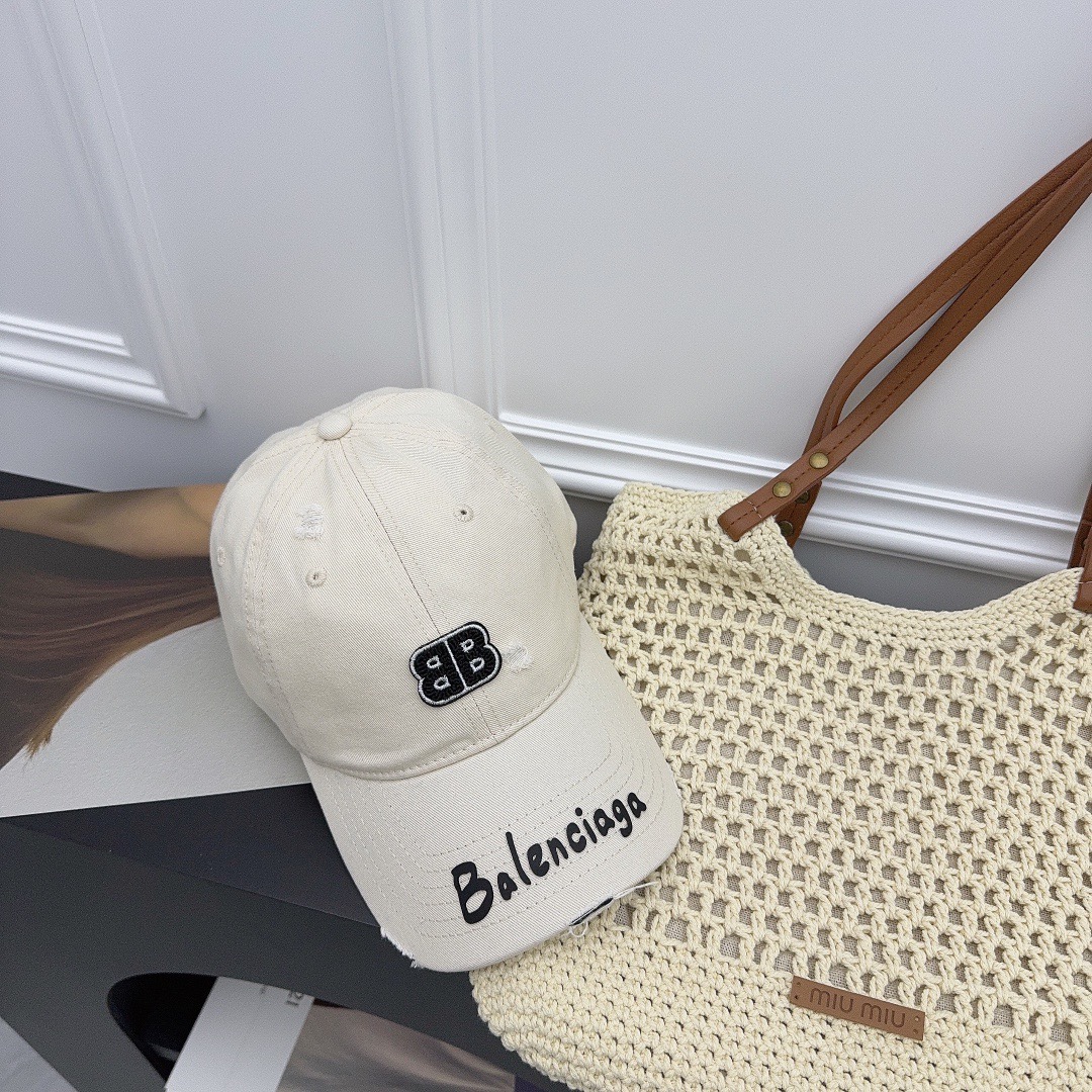 NO:195725,Running volume Balencia~New baseball cap The style is very straight!  Men and women hats fisherman hat baseball hat knit hat, hat, balenciaga, espadrilles, hats19860909跑量 Balencia～新款棒球帽 版型很正！男女同款帽子渔夫帽棒球帽针织帽,帽子,balenciaga,espadrilles,hats,hat